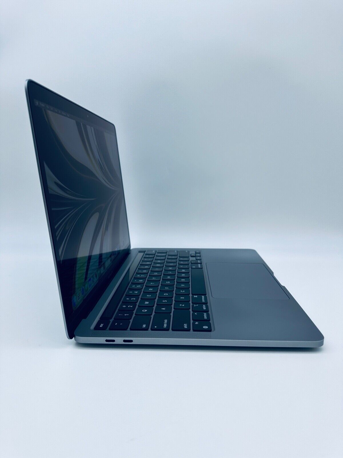 Apple MacBook Pro 13 Touch Bar ID M1 8-Core CPU 8-Core GPU 16GB Ram 1TB SSD