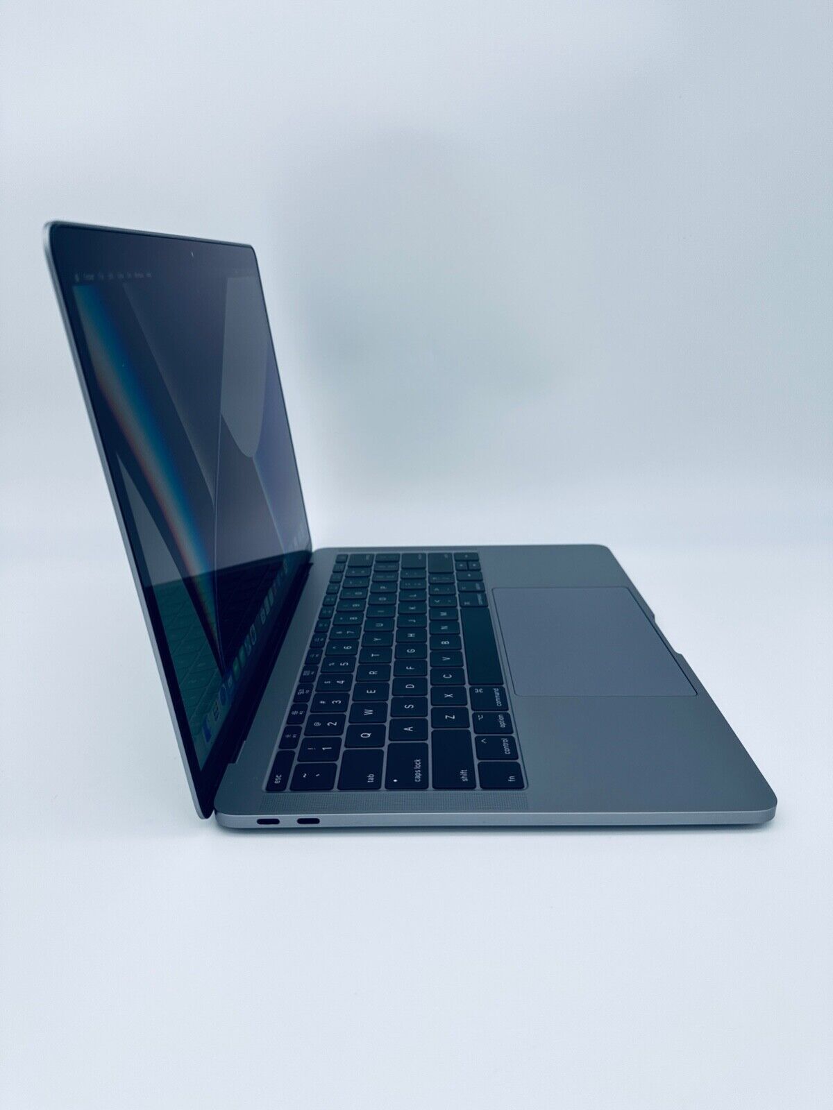 Apple MacBook Pro 13" 2016 Intel Core i5 2.0Ghz 8GB 1TB SSD