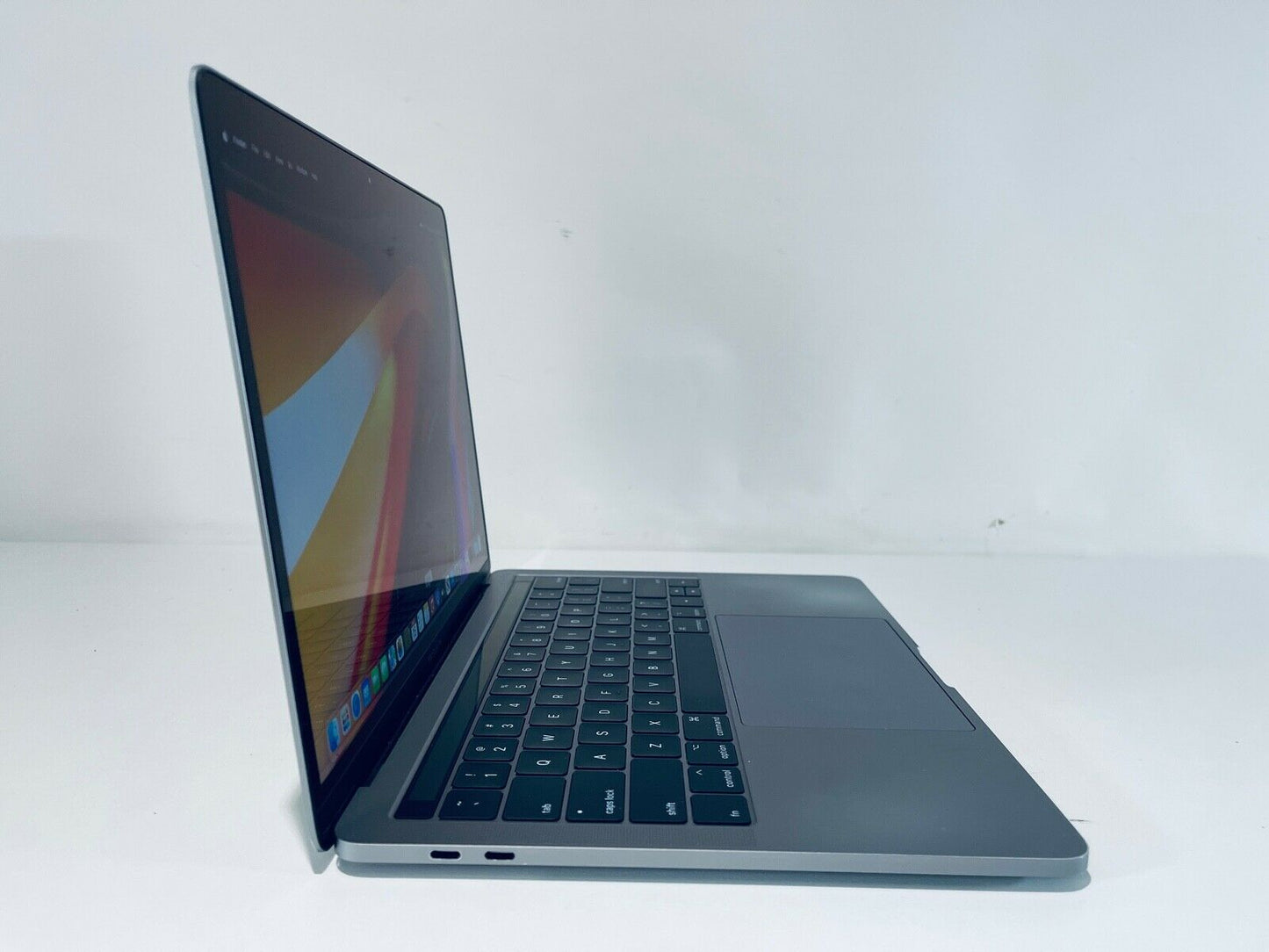Apple MacBook Pro 13" 2017 Touch Bar ID Core i5 3.3Ghz 16GB 512GB SSD