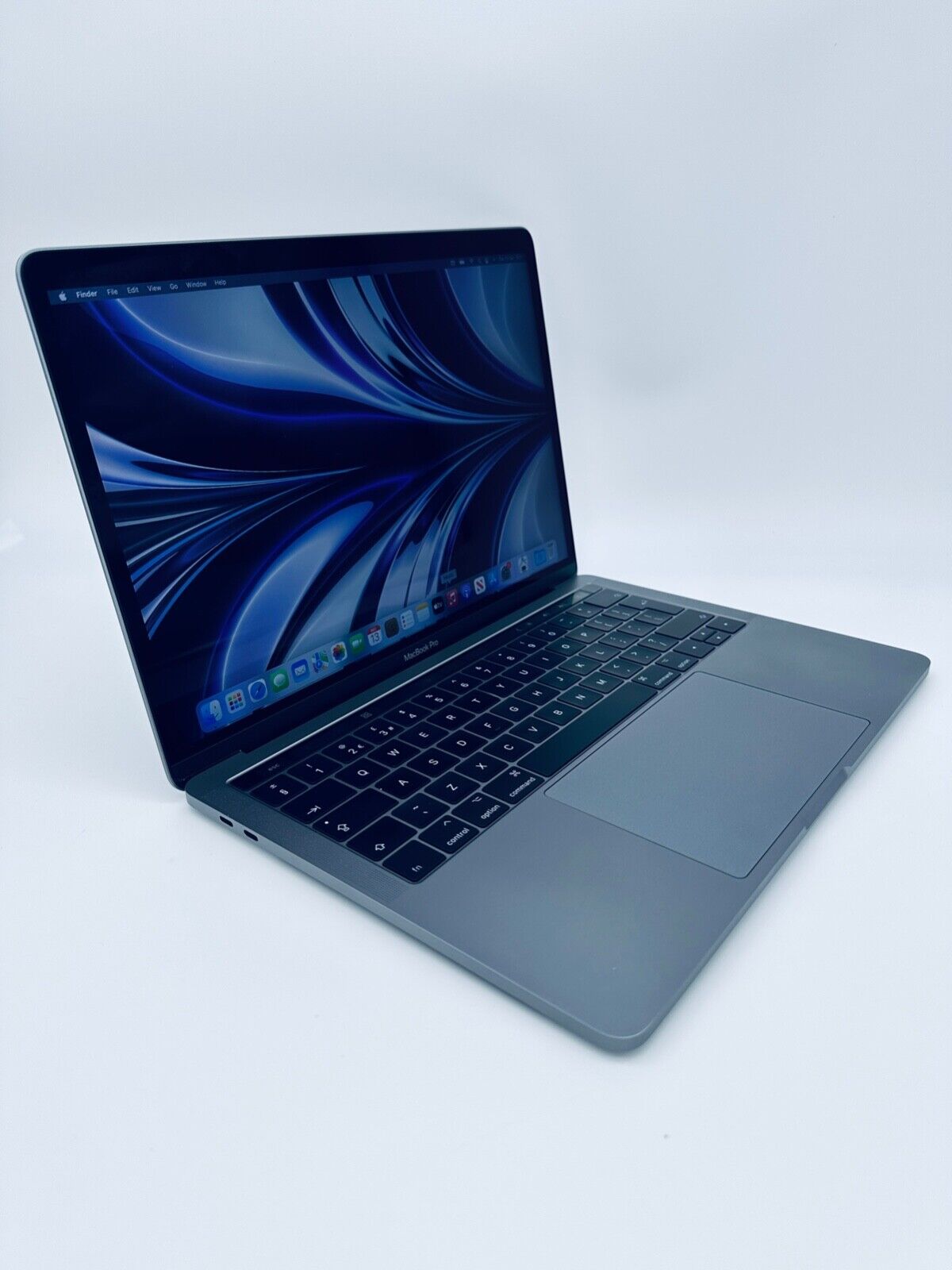 Apple MacBook Pro 13" 2017 Touch Bar ID Core i7 3.5Ghz 16GB 256GB SSD