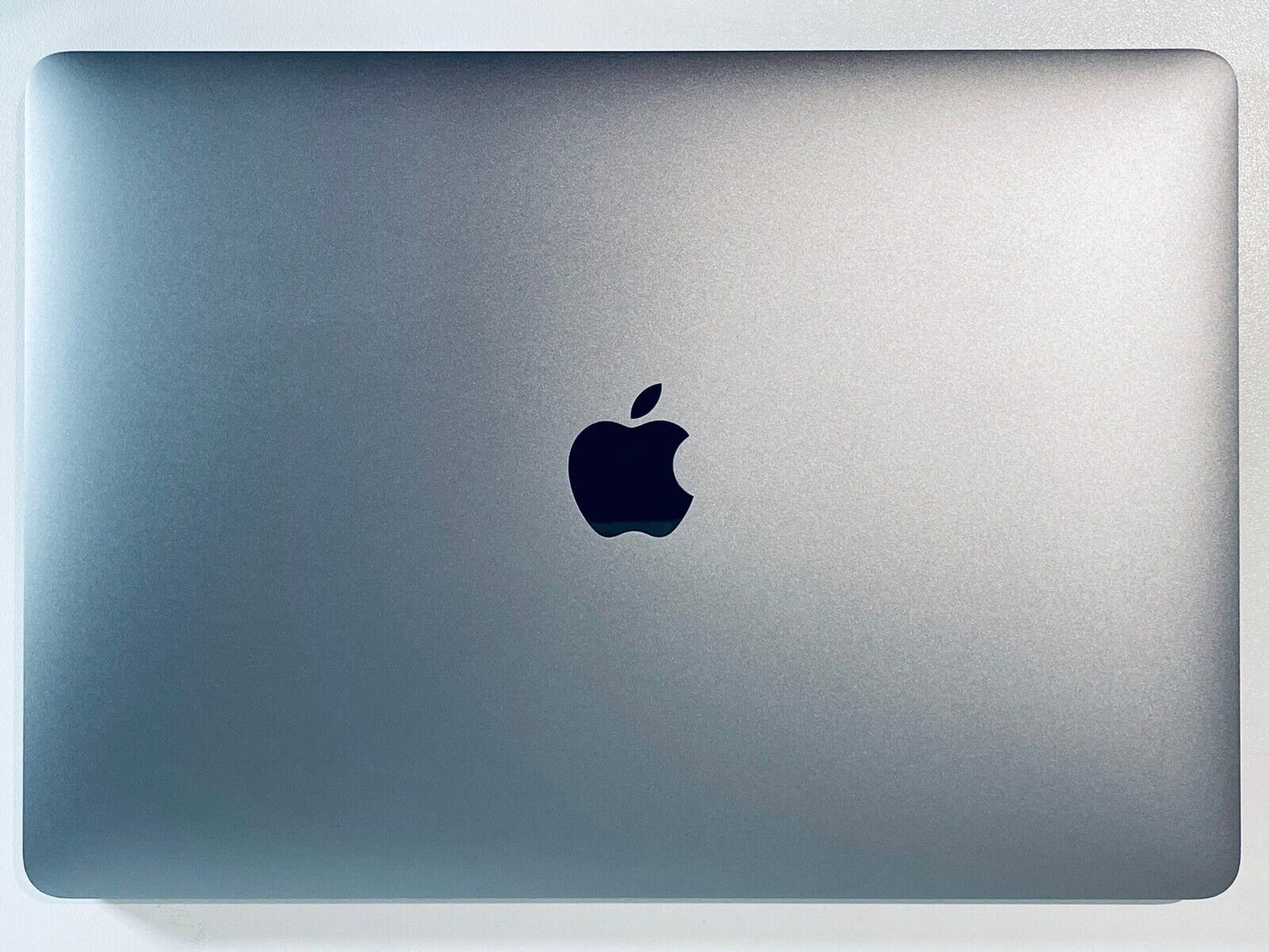 Apple MacBook Pro 13" 2020 Touch Bar Quad Core i7 2.3Ghz 32GB 2TB SSD