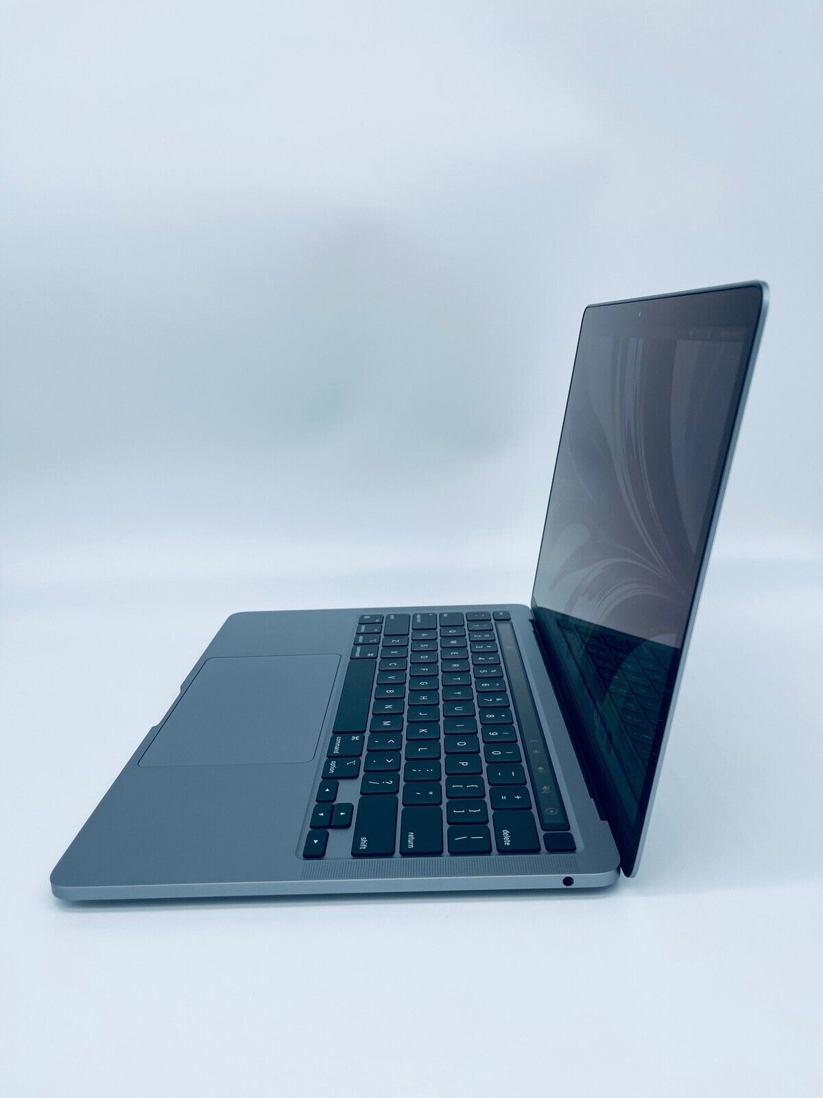 Apple MacBook Pro 13 Touch Bar ID M1 8-Core 8-GPU 8GB Ram 512GB SSD