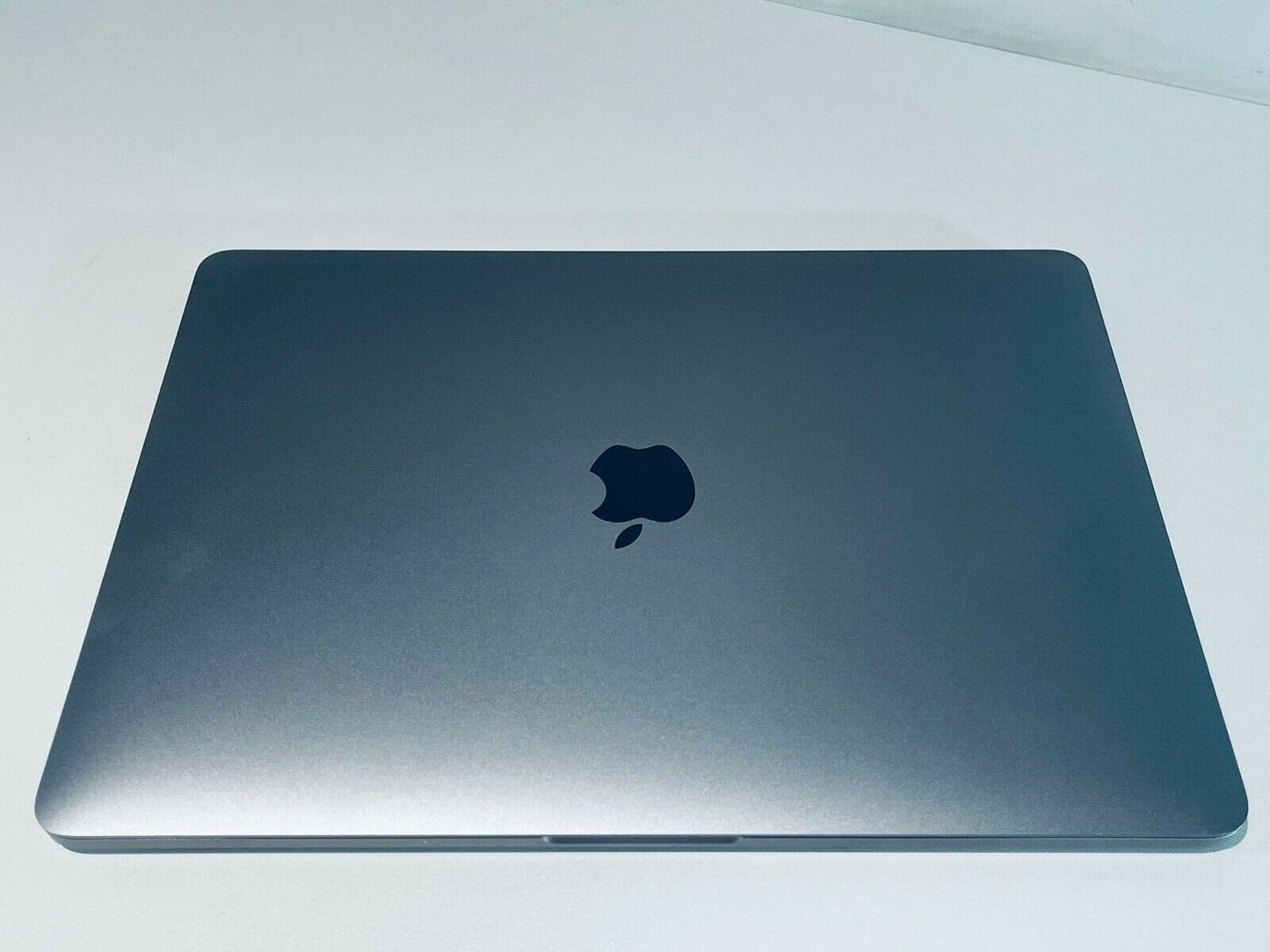 Apple MacBook Pro 13" 2019 Touch Bar ID Intel Quad Core i5 2.4Ghz 16GB 1TB SSD