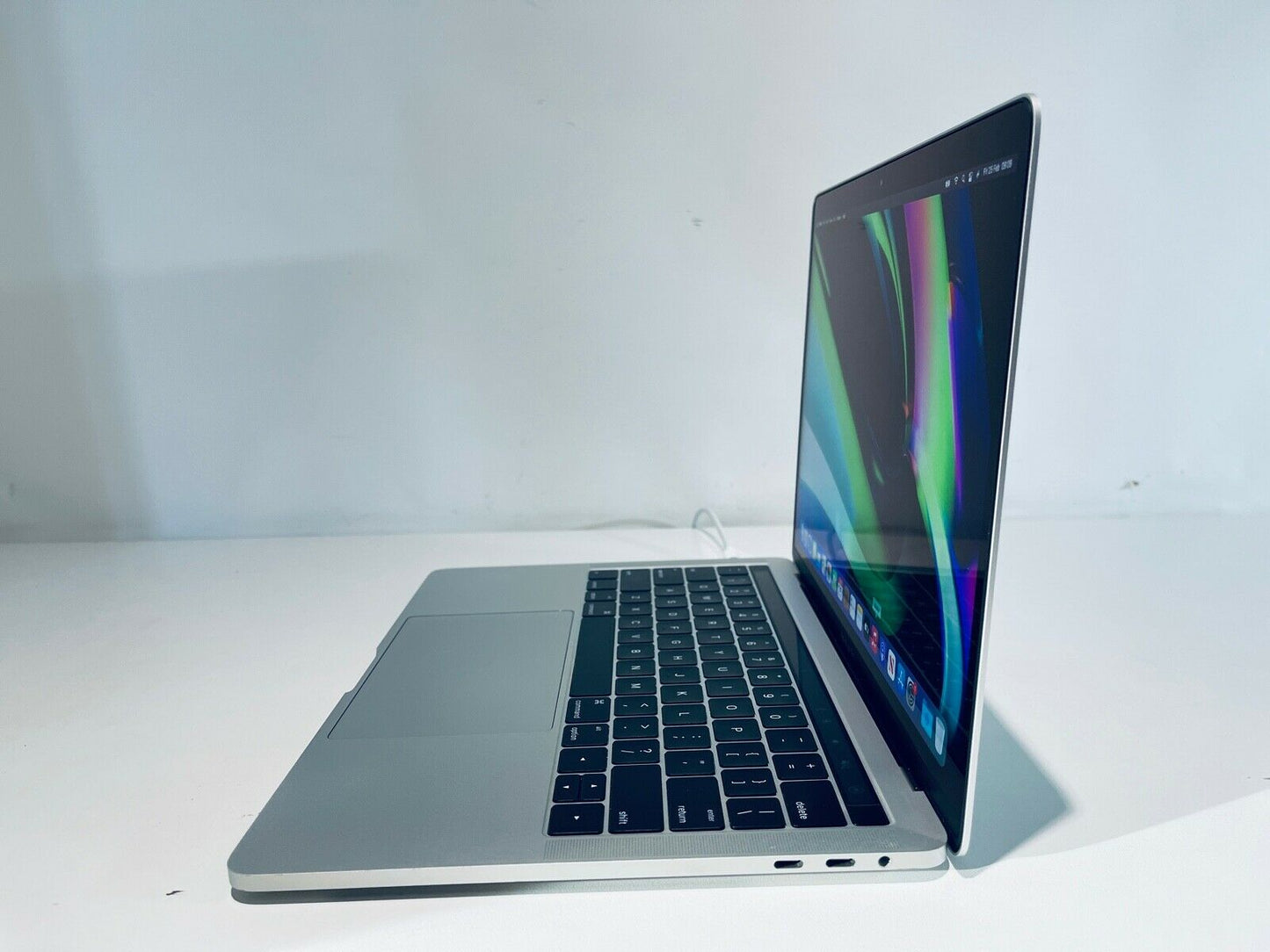 Apple MacBook Pro Retina 13" 2016 Touch Bar ID Core i5 2.9Ghz 8GB 512GB