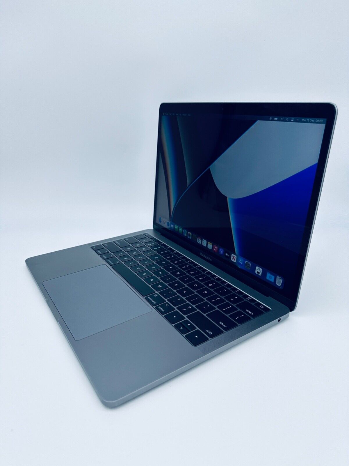 Apple MacBook Pro 13" 2016 Intel Core i5 2.0Ghz 8GB 1TB SSD