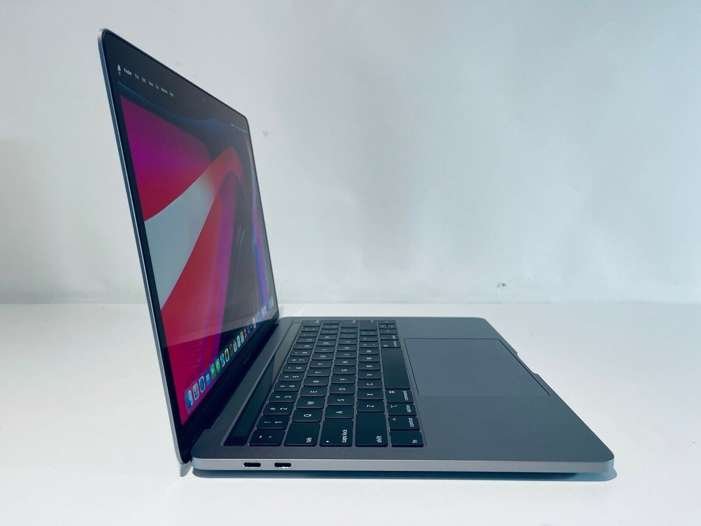 Apple MacBook Pro 13" 2019 Touch Bar ID Intel Quad Core i5 2.4Ghz 16GB 2TB SSD