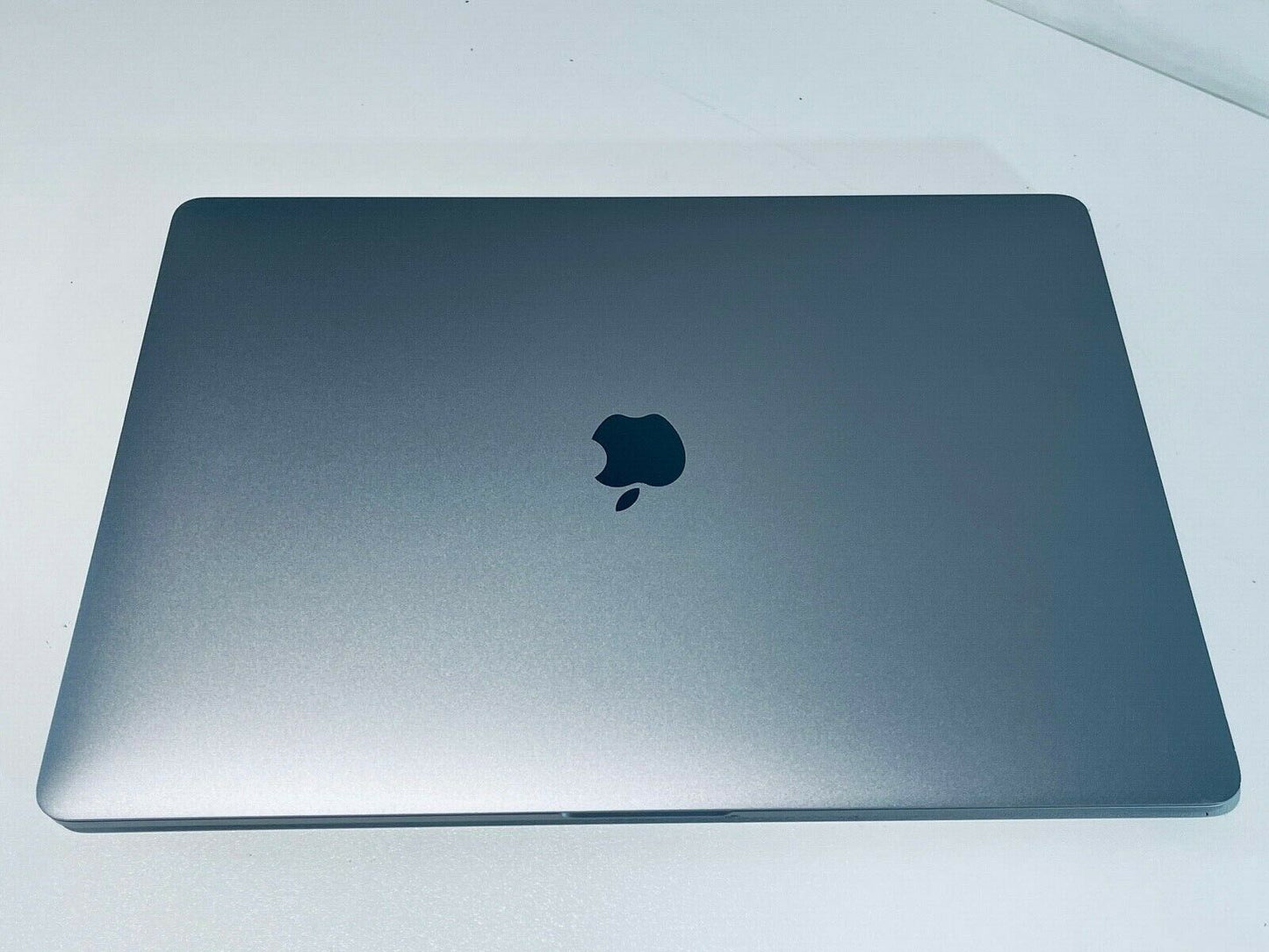 Apple MacBook Pro 15" 2018 Touch Bar ID i9 6-Core 2.9Ghz 32GB 1TB SSD