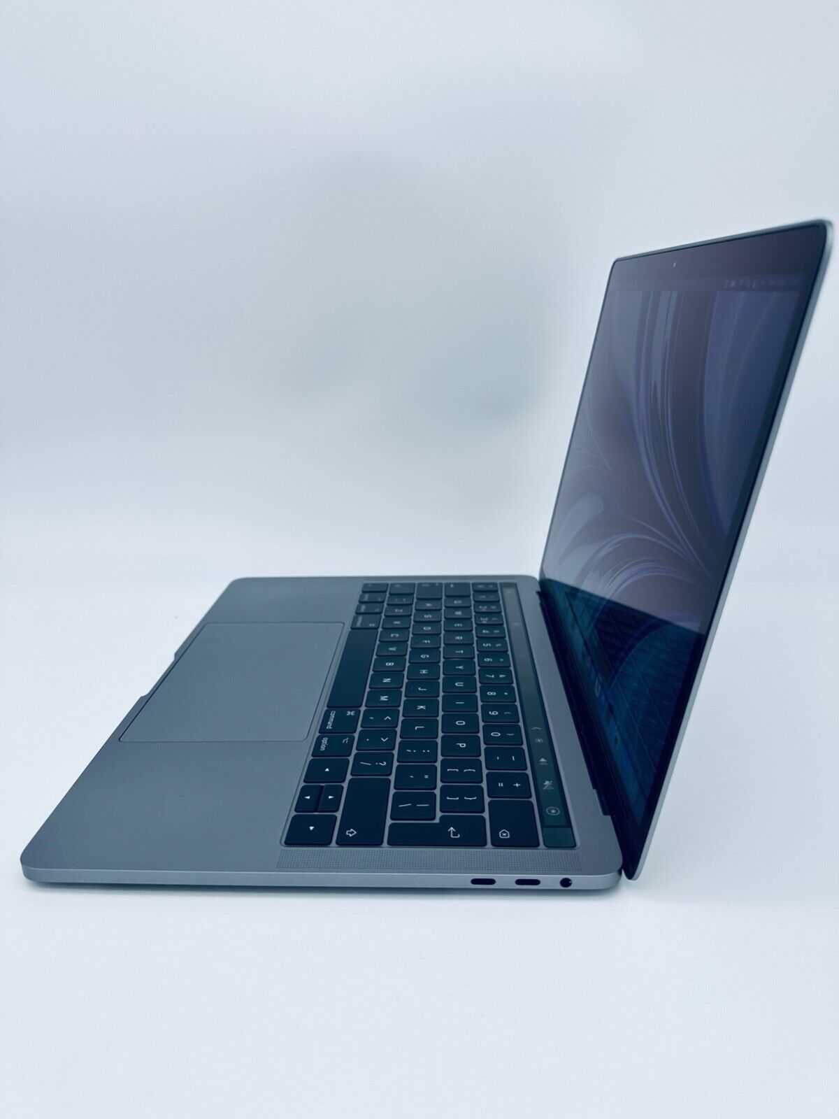 Apple MacBook Pro 13" 2017 Touch Bar ID Core i7 3.5Ghz 16GB 256GB SSD