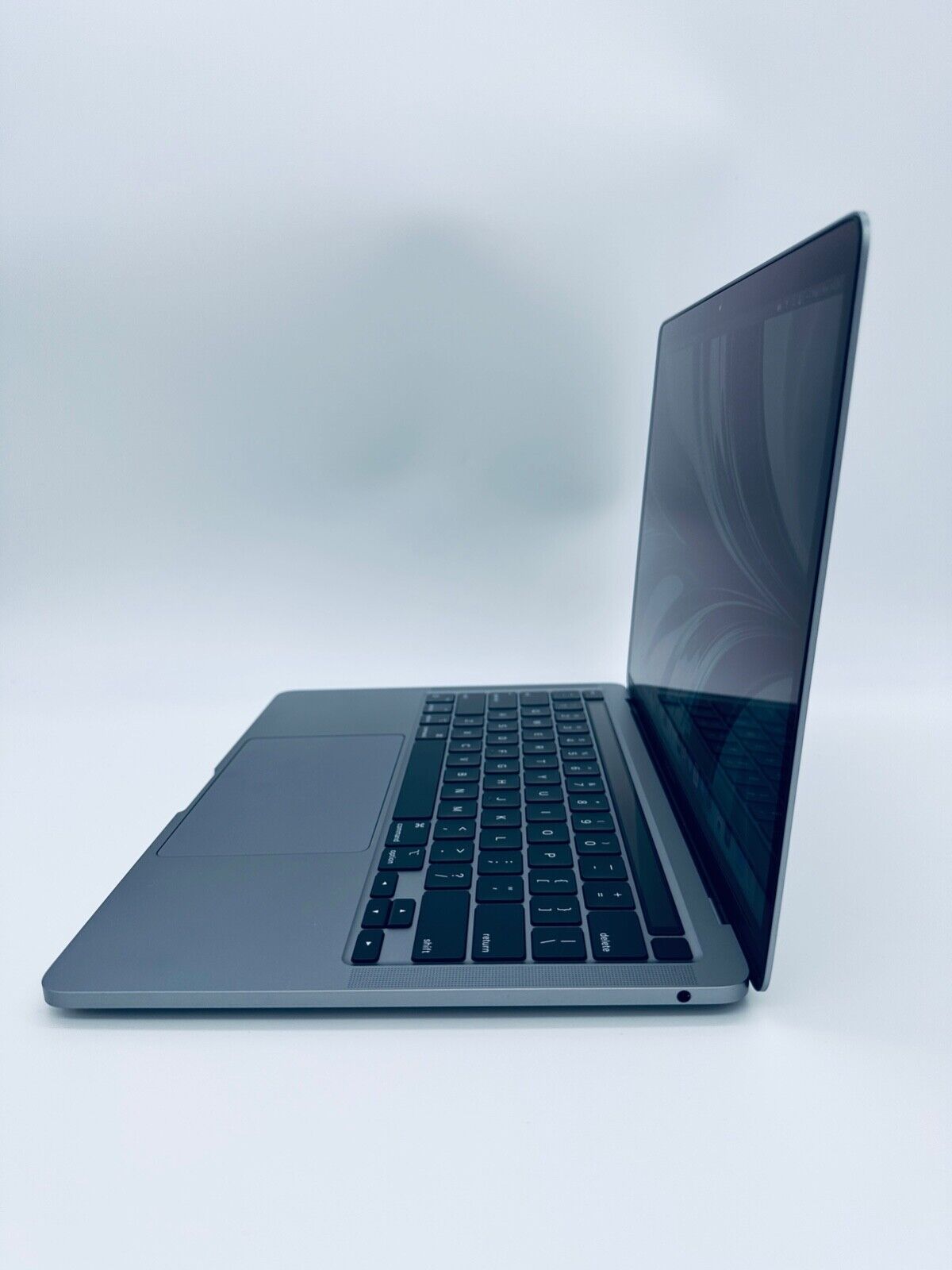 Apple MacBook Pro 13 Touch Bar ID M1 8-Core 8-GPU, 16GB Ram, 1TB SSD