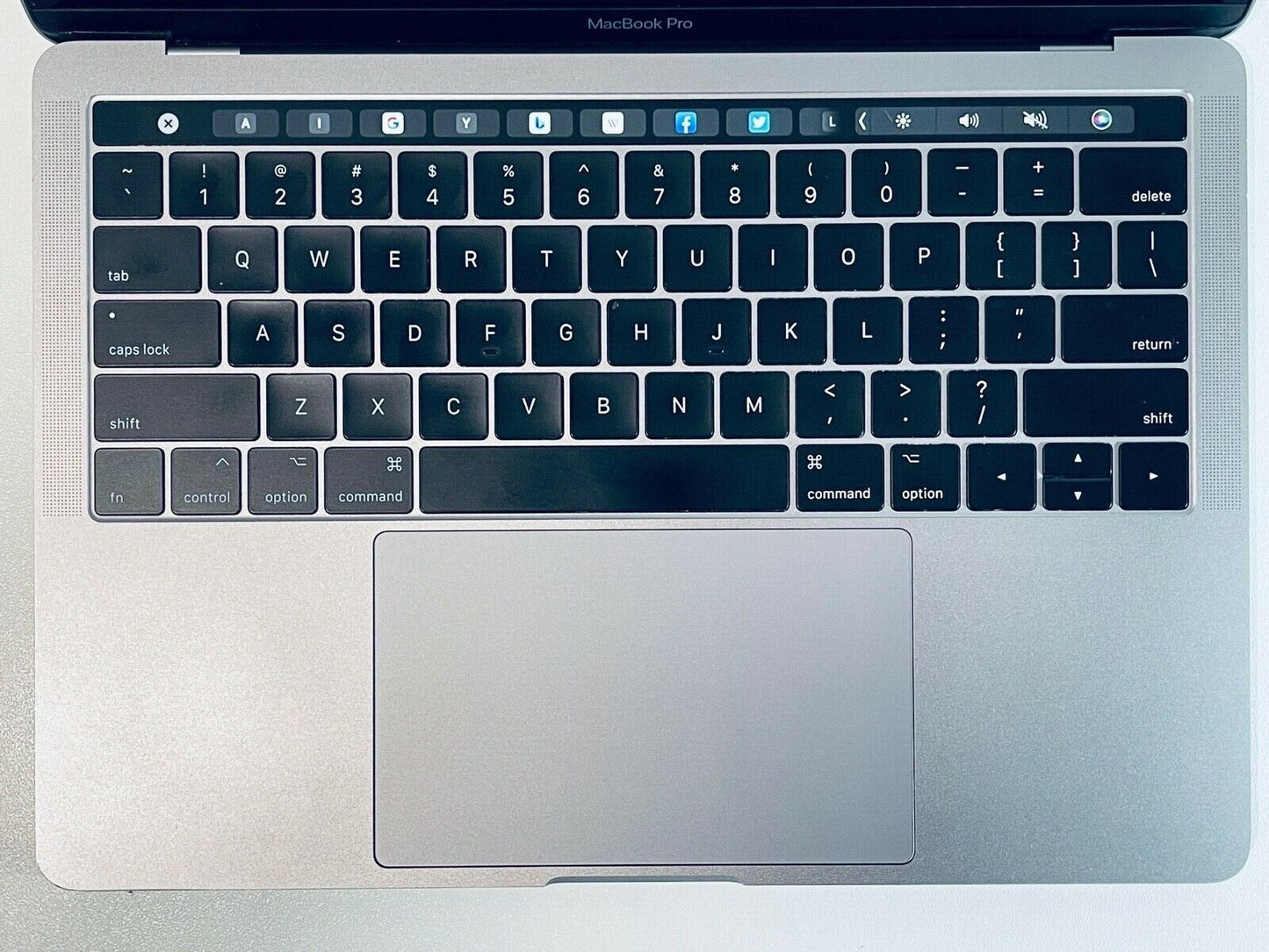 Apple MacBook Pro 13" 2017 Touch Bar ID Core i7 3.5Ghz 16GB 1TB SSD