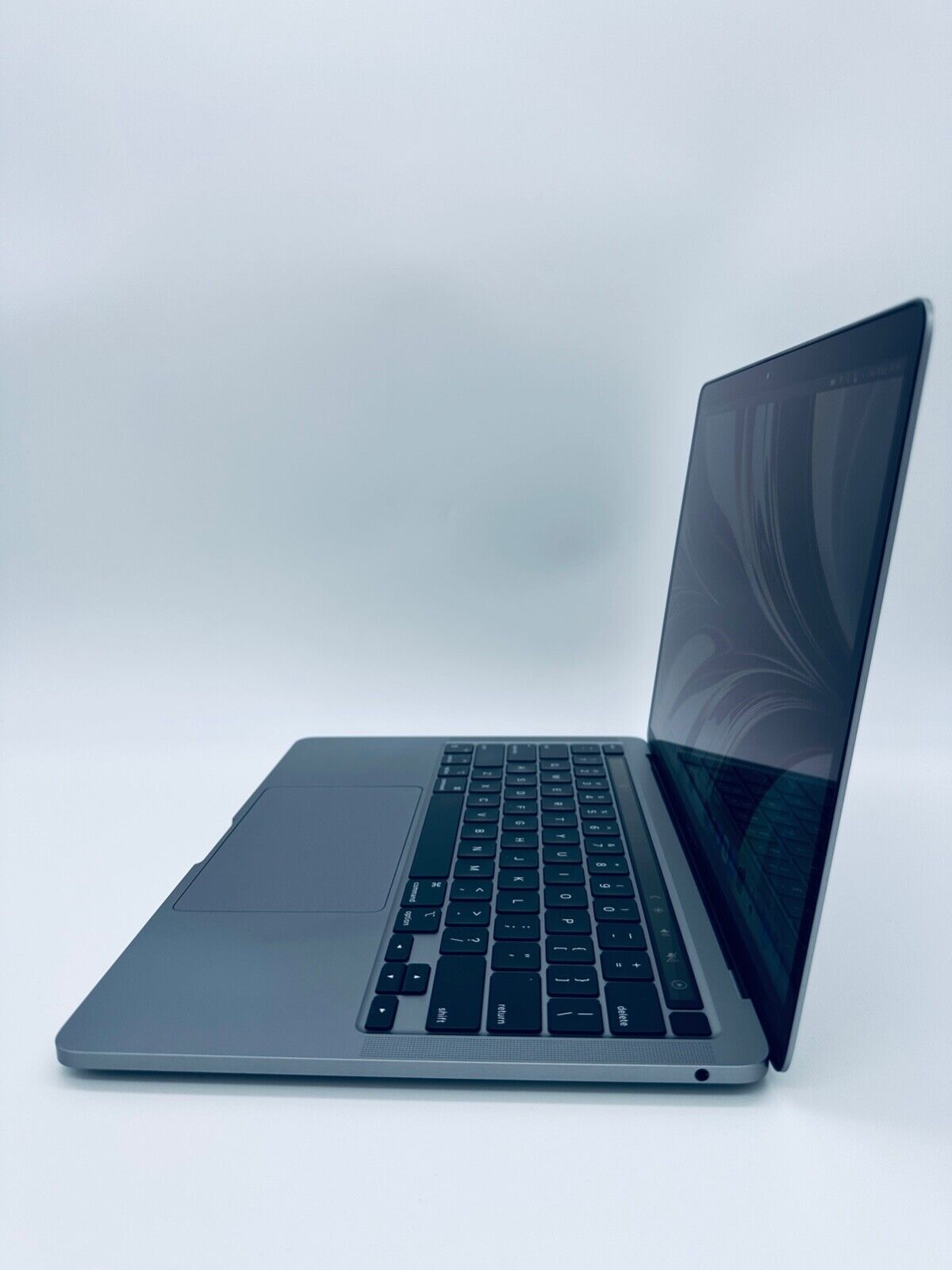 Apple MacBook Pro 13 Touch Bar ID M1 8-Core 8-GPU, 8GB Ram, 1TB SSD
