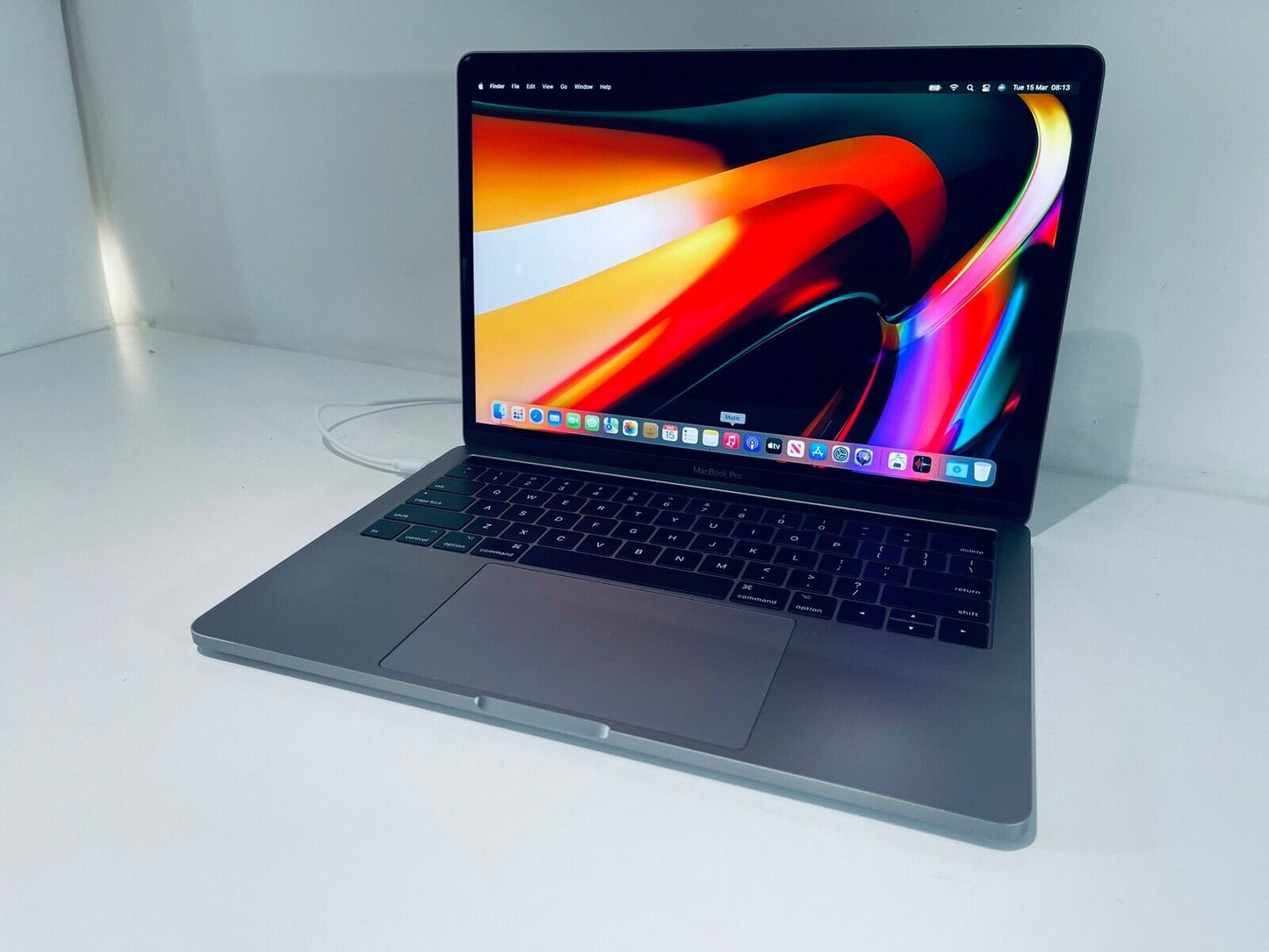 Apple MacBook Pro 13" 2017 Touch Bar ID Core i5 3.3Ghz 16GB 512GB SSD