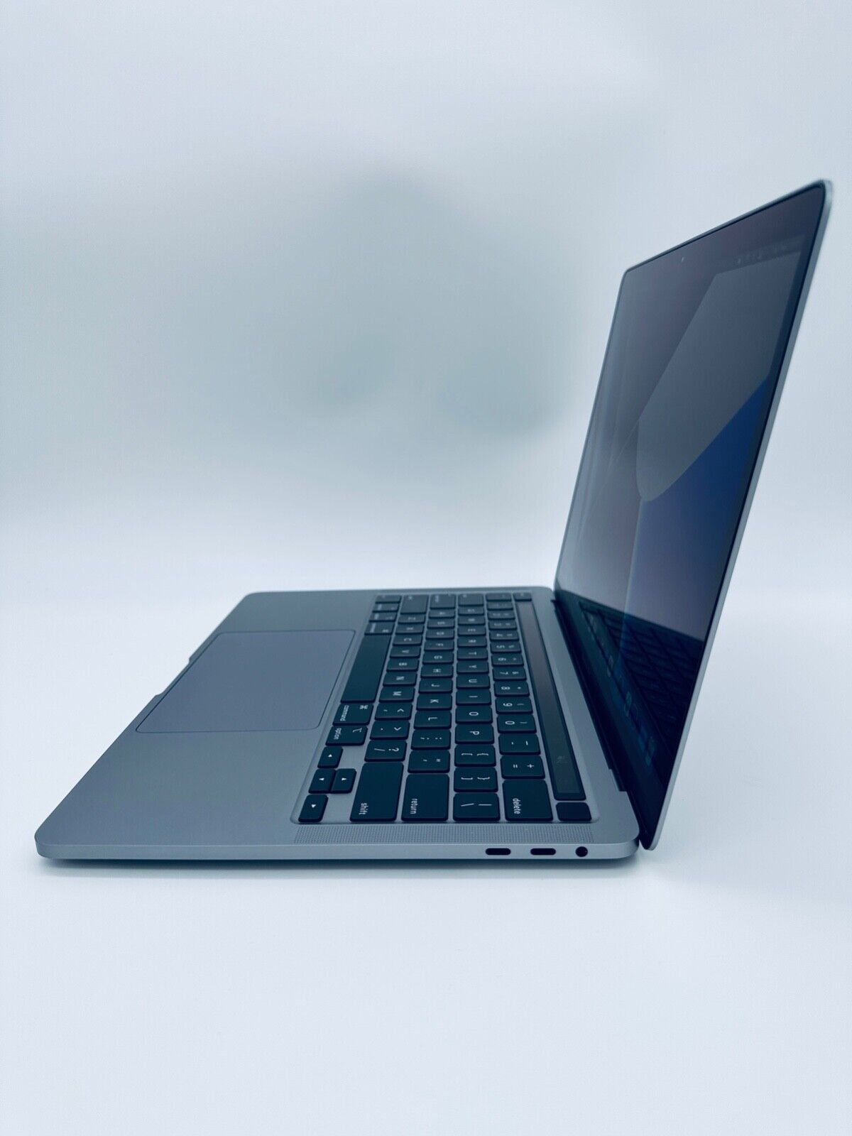 Apple MacBook Pro 13" 2020 Touch Bar Quad Core i7 2.3Ghz 32GB RAM 1TB SSD
