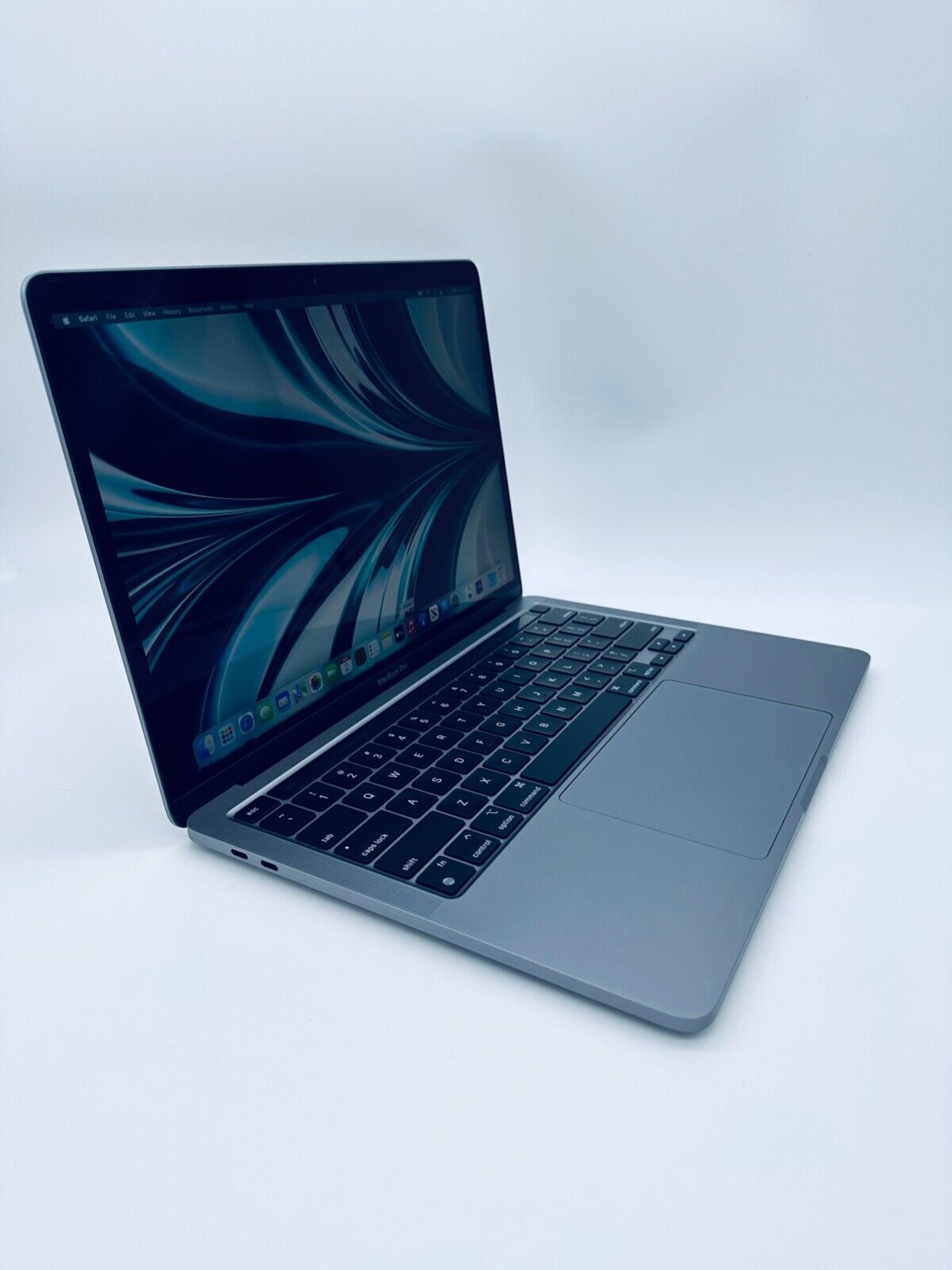 Apple MacBook Pro 13 Touch Bar ID M1 8-Core 8-GPU, 16GB Ram, 1TB SSD