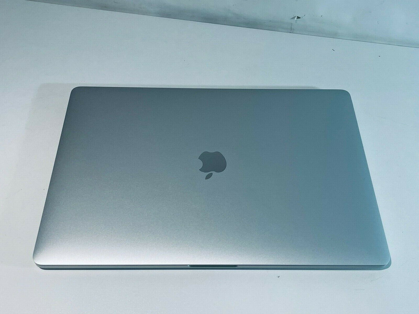 Apple MacBook Pro 15" 2018 Touch Bar ID i9 6-Core 2.9Ghz 32GB 2TB SSD