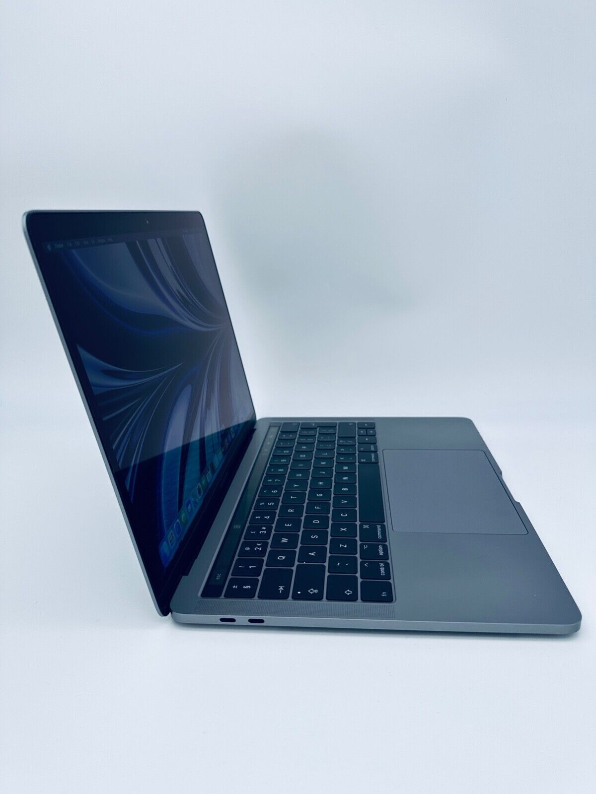 Apple MacBook Pro 13" 2017 Touch Bar ID Core i7 3.5Ghz 16GB 256GB SSD
