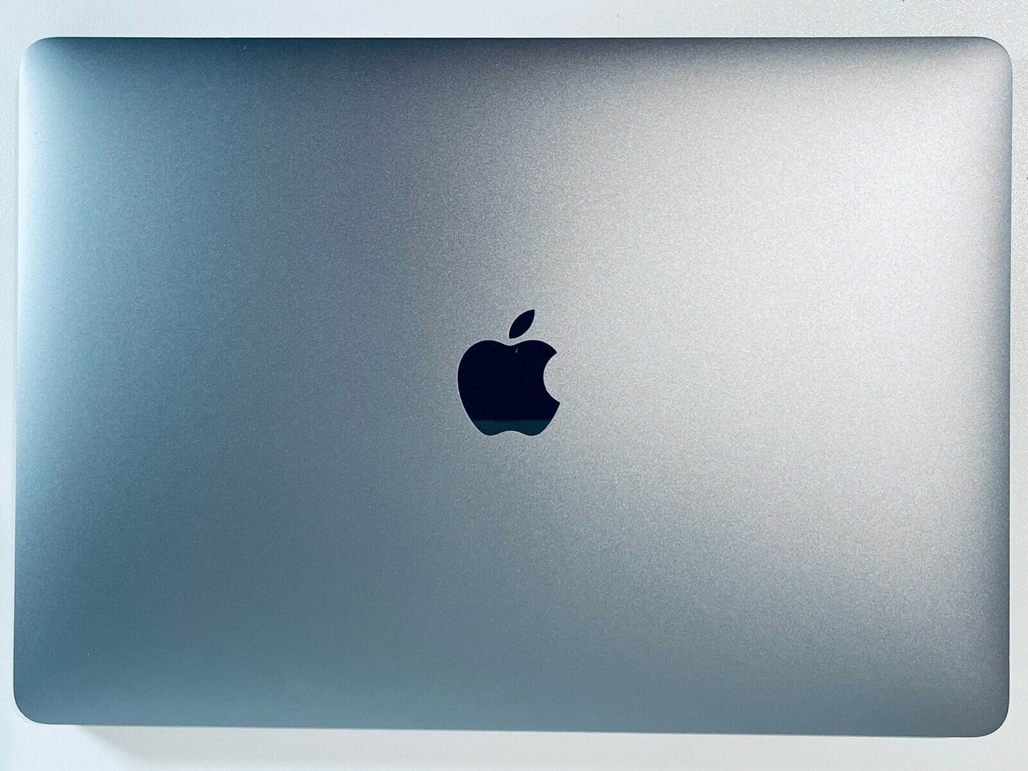 Apple MacBook Pro Retina 13" 2020 Touch Bar ID Quad Core i5 1.4Ghz 8GB 512GB SSD