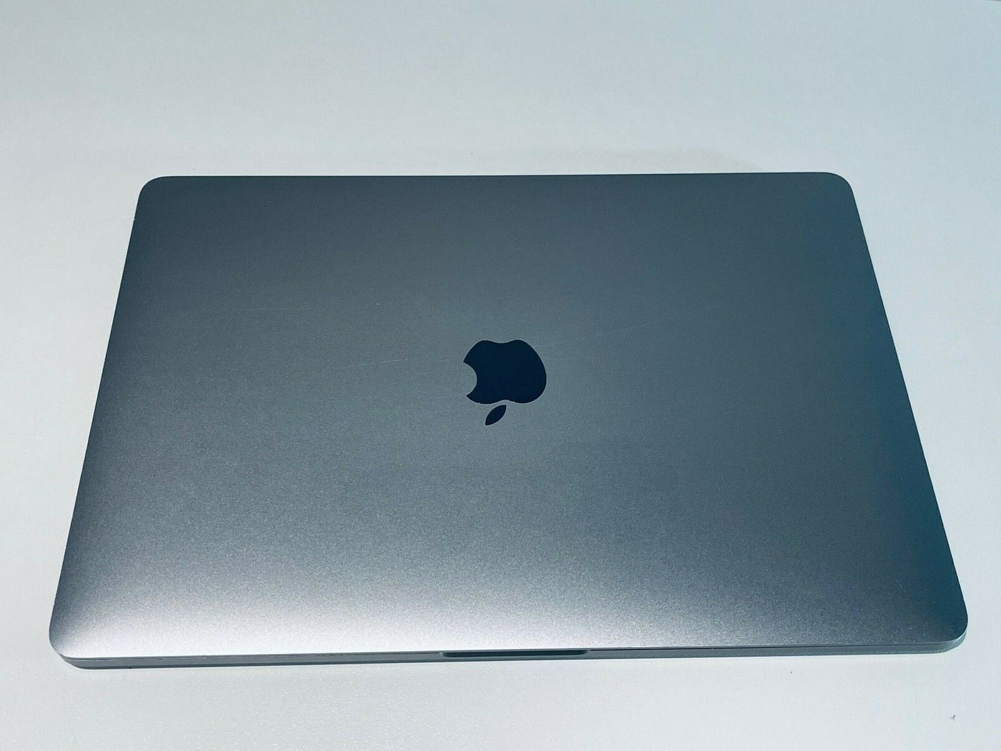 Apple MacBook Pro 13" 2019 Touch Bar ID Intel Quad Core i5 2.4Ghz 16GB 1TB SSD