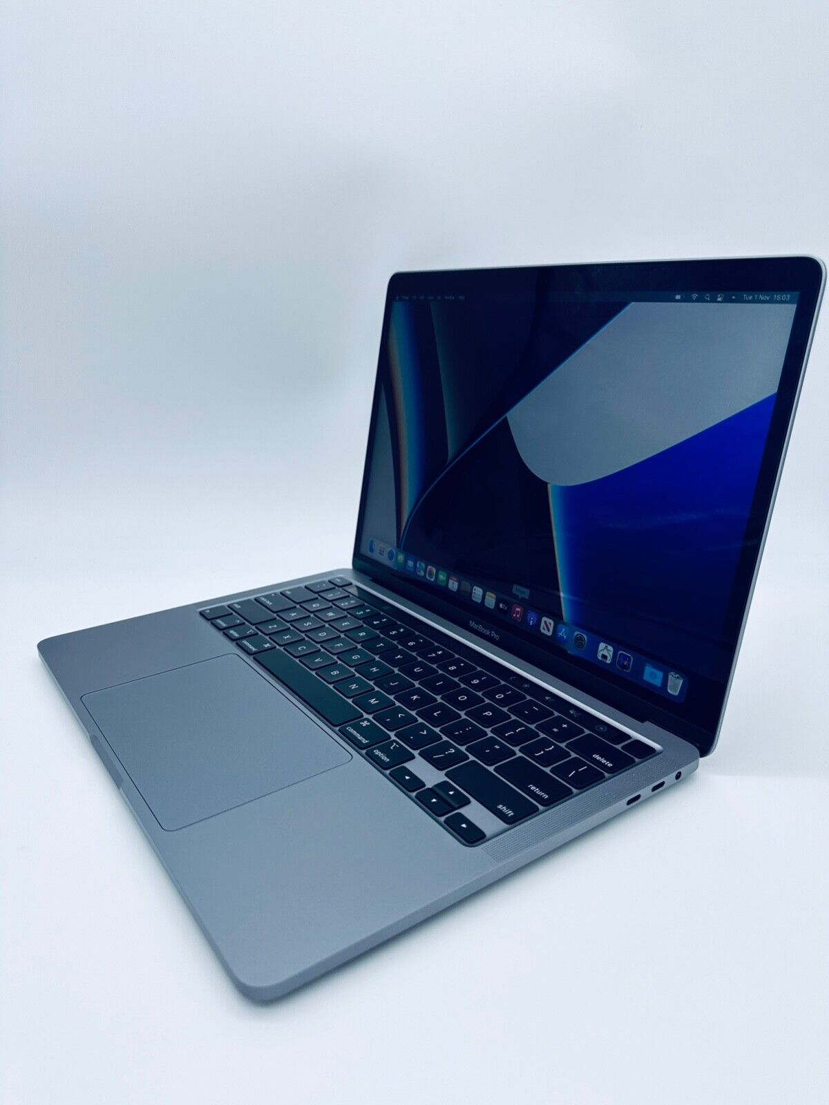 Apple MacBook Pro 13" 2020 Touch Bar Quad Core i7 2.3Ghz 32GB RAM 1TB SSD