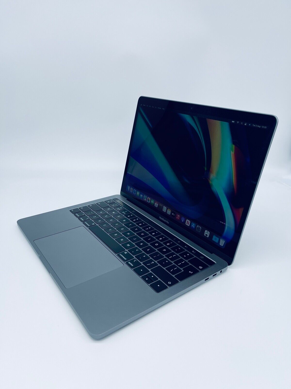 Apple MacBook Pro 13" 2019 Touch Bar Intel Quad Core i5 2.4Ghz 8GB 512GB SSD