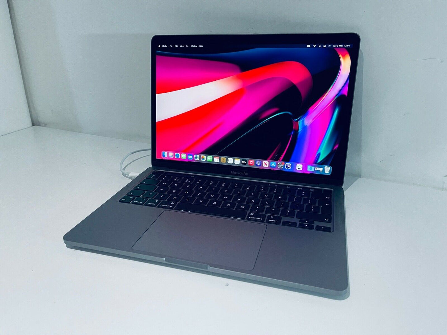 Apple MacBook Pro 13 Touch Bar ID M1 8-Core 8-GPU 16GB Ram 2TB SSD
