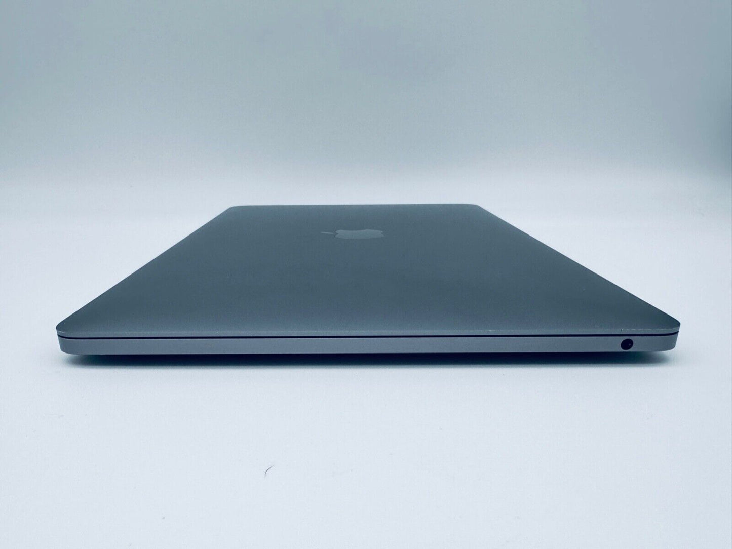 Apple MacBook Pro 13 Touch Bar ID M1 8-Core CPU 8-Core GPU 16GB Ram 1TB SSD
