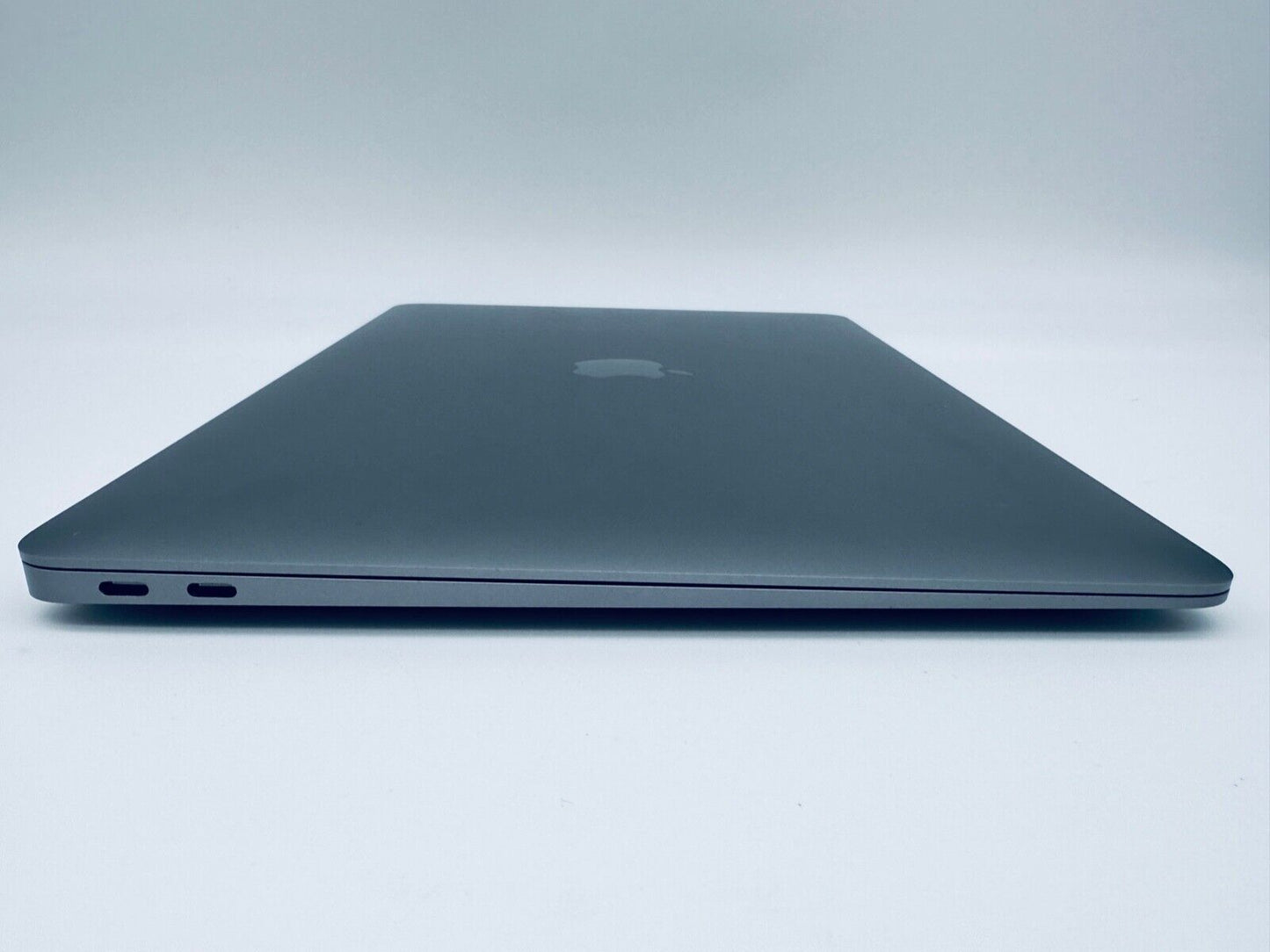 Apple MacBook Air 13" Retina M1 8-Core CPU 8-Core GPU 16GB Ram 1TB SSD