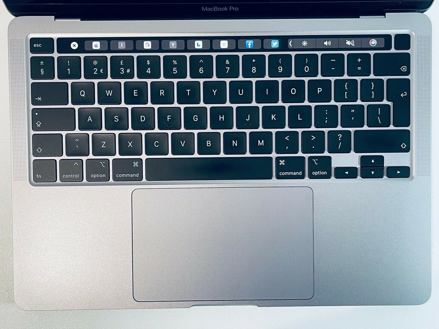 Apple MacBook Pro Retina 13" 2020 Touch Bar Quad Core i7 2.3Ghz 16GB 512GB SSD