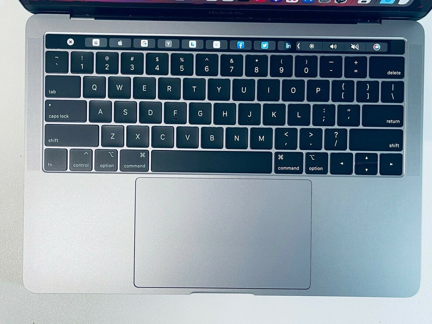 Apple MacBook Pro 13" 2019 Touch Bar ID Intel Quad Core i5 1.4Ghz 8GB 512GB SSD