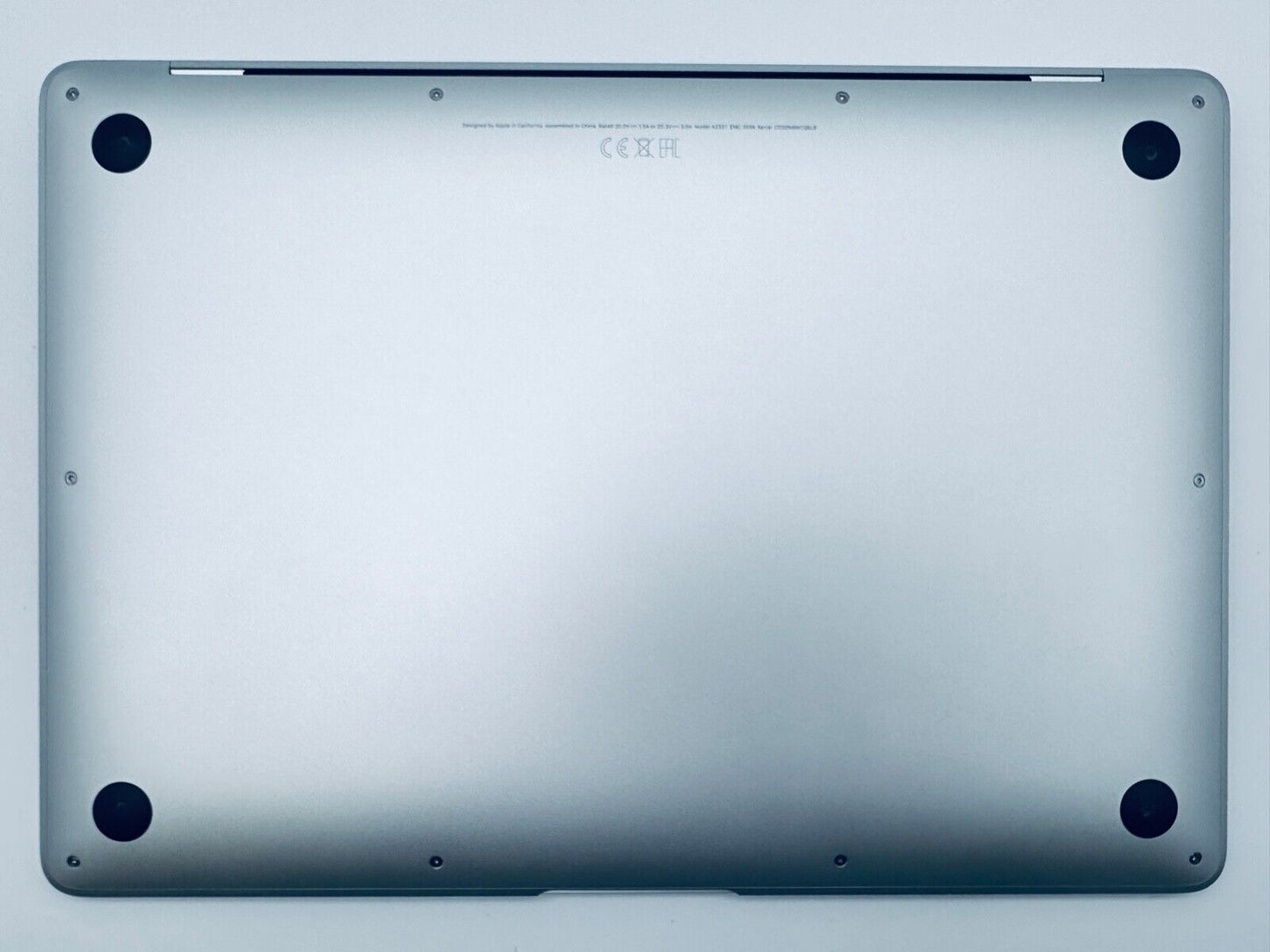 Apple MacBook Air 13" Retina M1 8-Core CPU 8-Core GPU 8GB Ram 512GB SSD