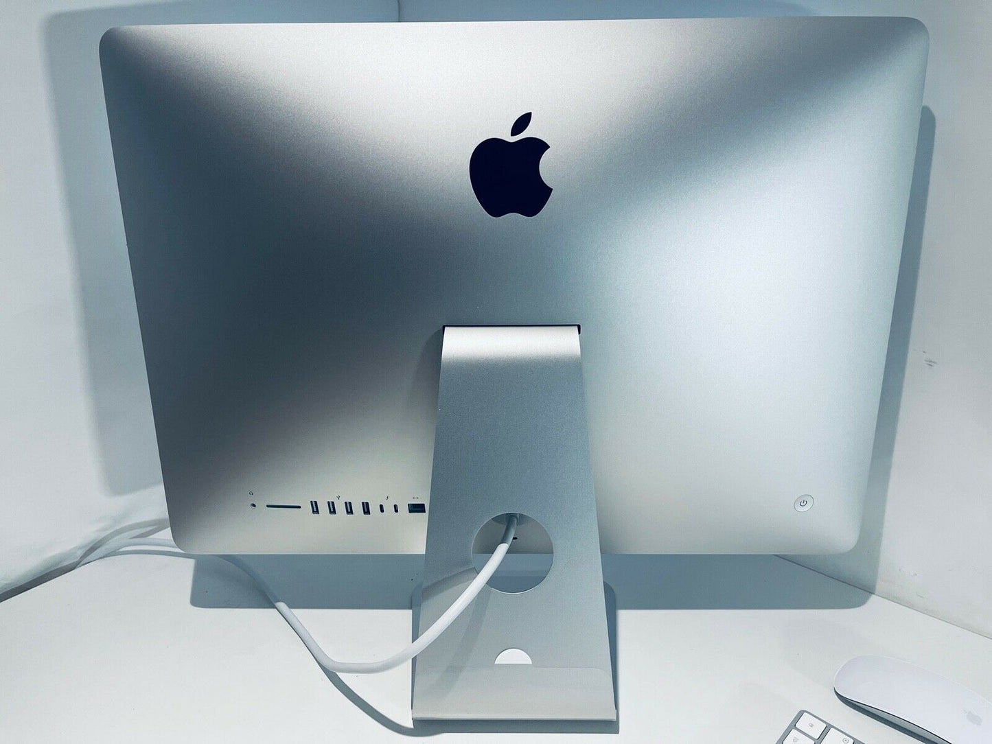 Apple iMac 21.5" 4K Retina 2019 Intel Core i3 3.6Ghz Quad Core 8GB 256GB SSD