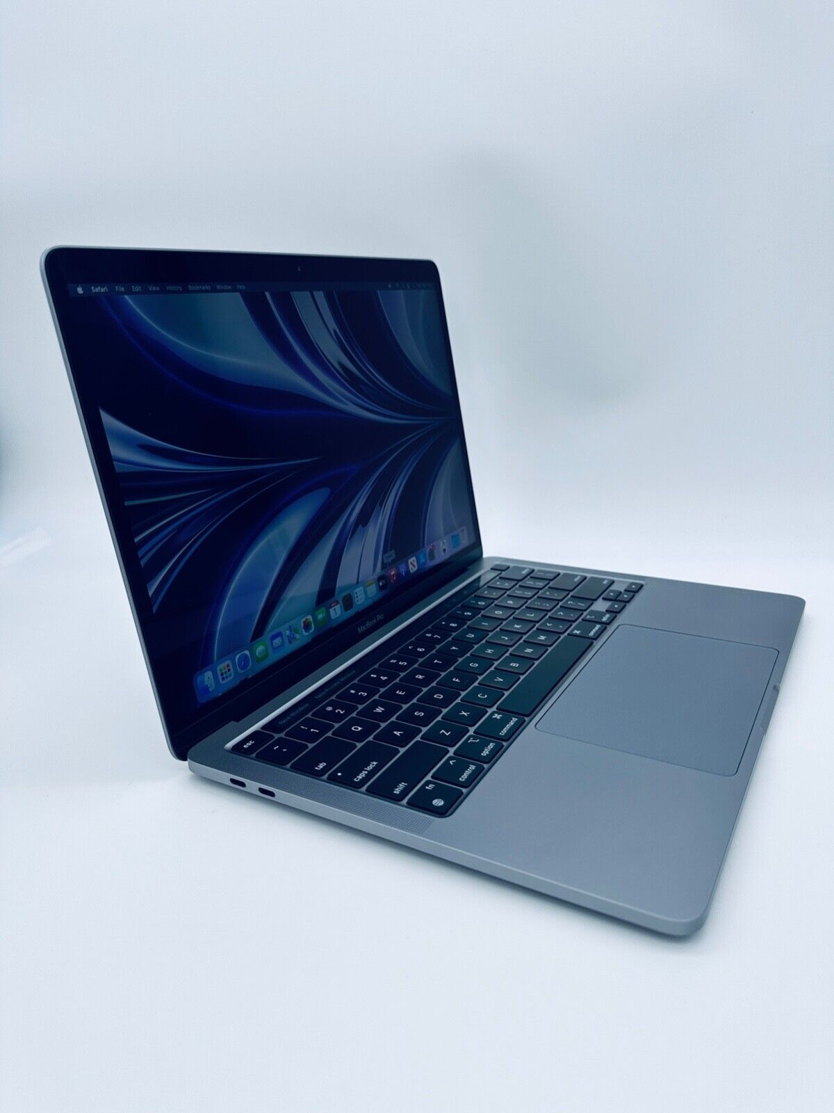 Apple MacBook Pro 13 Touch Bar ID M1 8-Core 8-GPU, 16GB Ram, 1TB SSD