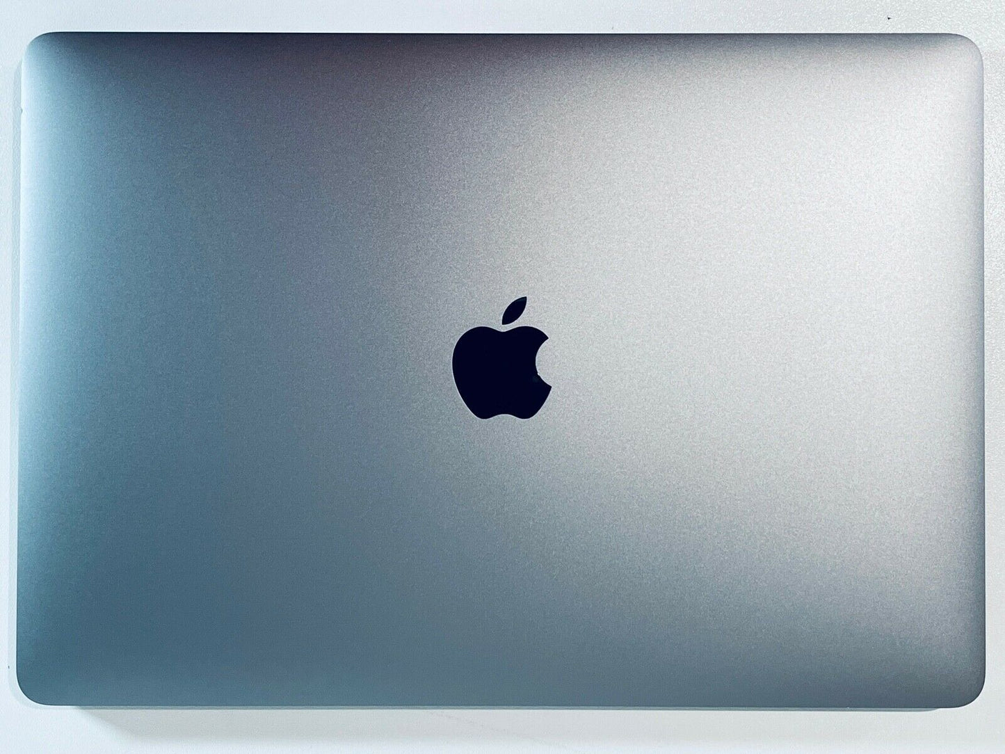 Apple MacBook Pro Retina 13" 2020 Touch Bar Quad Core i7 2.3Ghz 32GB 4TB SSD