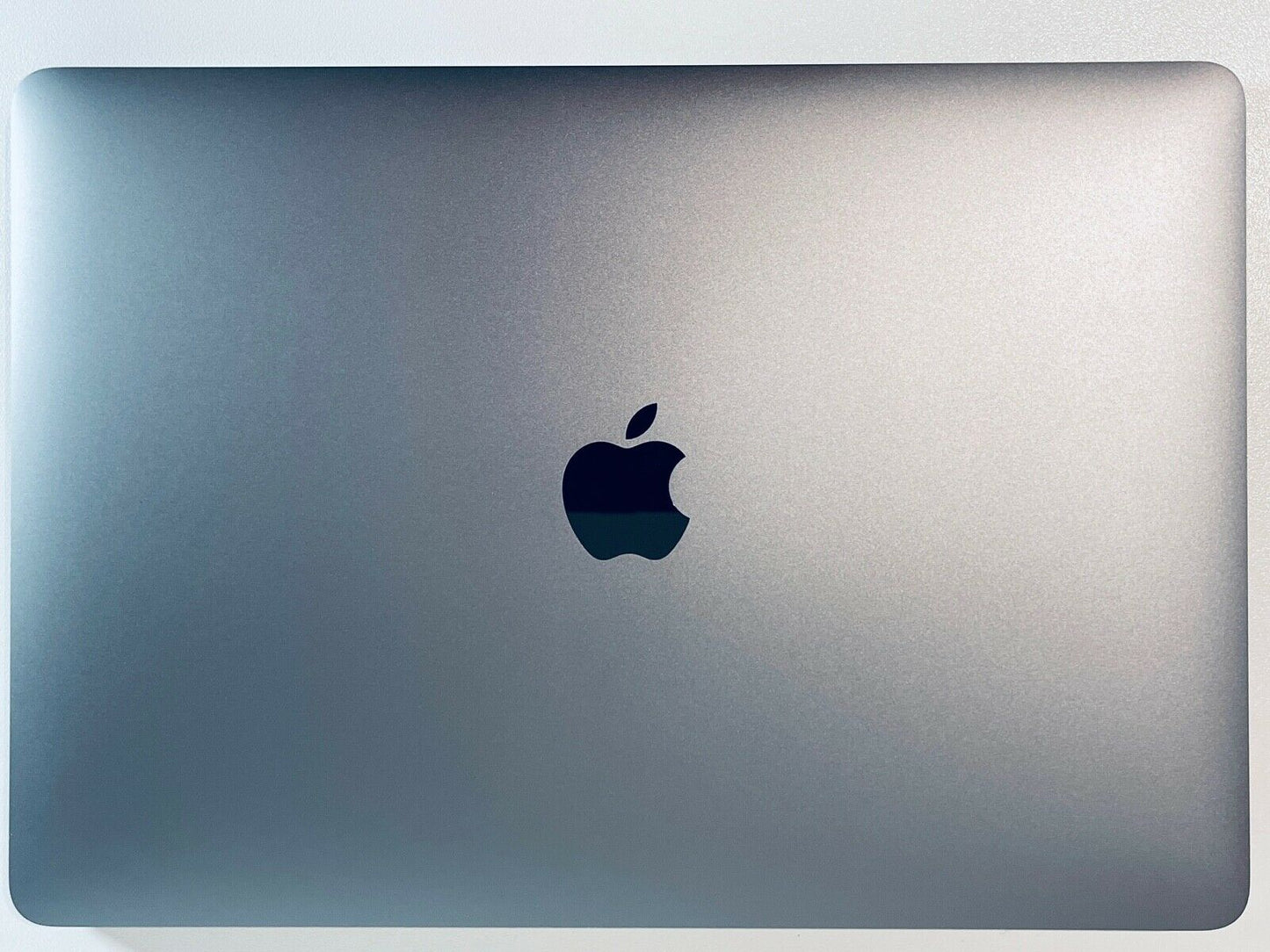Apple MacBook Pro 13" 2020 Touch Bar Quad Core i5 2.0Ghz 32GB 4TB SSD