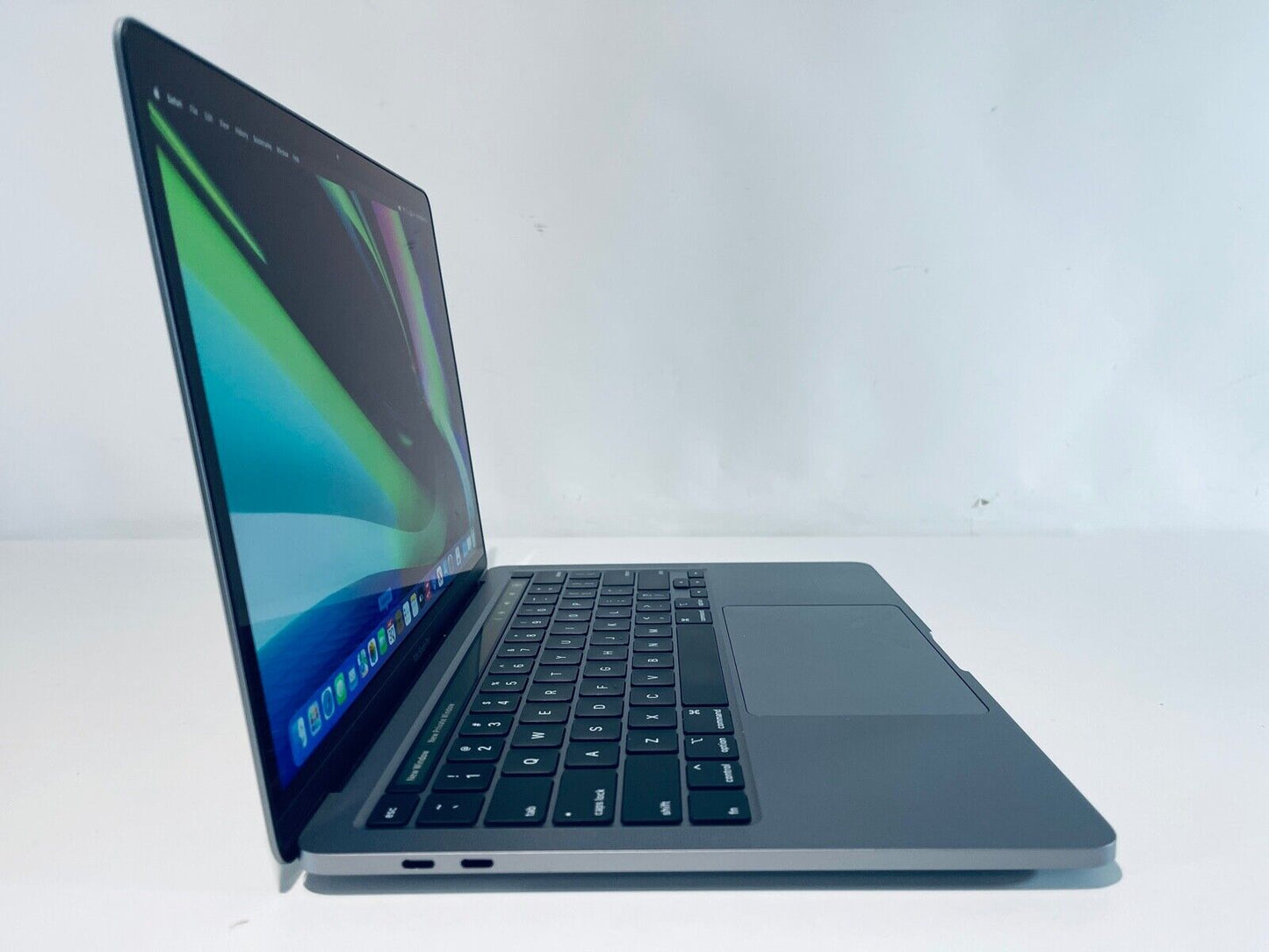 Apple MacBook Pro 13" 2020 Touch Bar Quad Core i7 2.3Ghz 32GB 2TB SSD