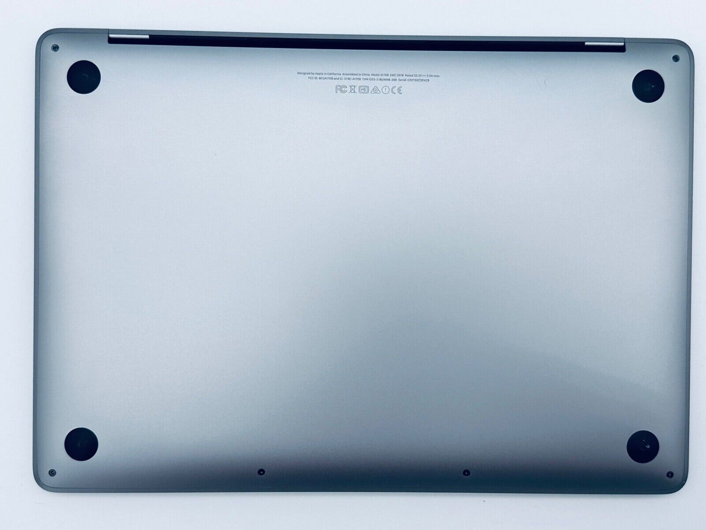Apple MacBook Pro 13" 2016 Intel Core i5 2.0Ghz 8GB 1TB SSD