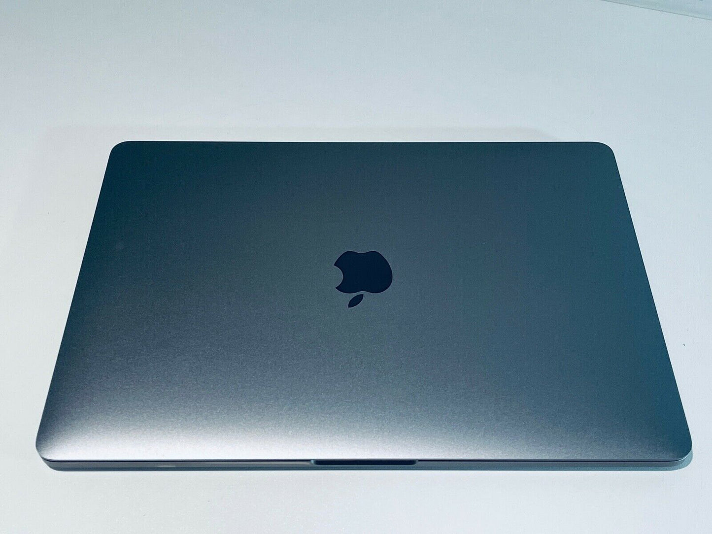 Apple MacBook Pro 13" 2019 Touch Bar Intel Quad Core i7 2.8Ghz 16GB 2TB SSD