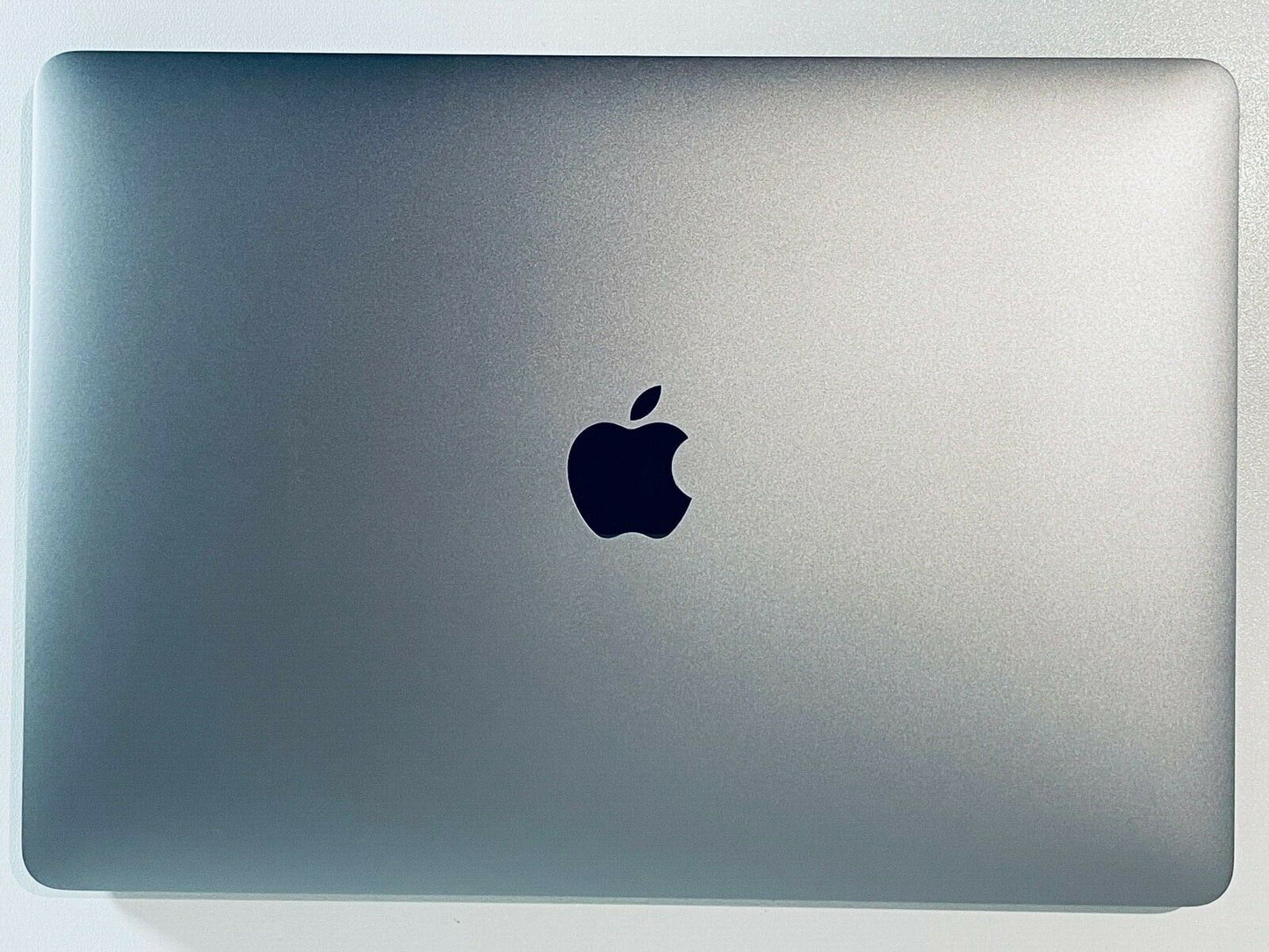 Apple MacBook Pro Retina 13" 2020 Touch Bar Quad Core i7 2.3Ghz 32GB 4TB SSD