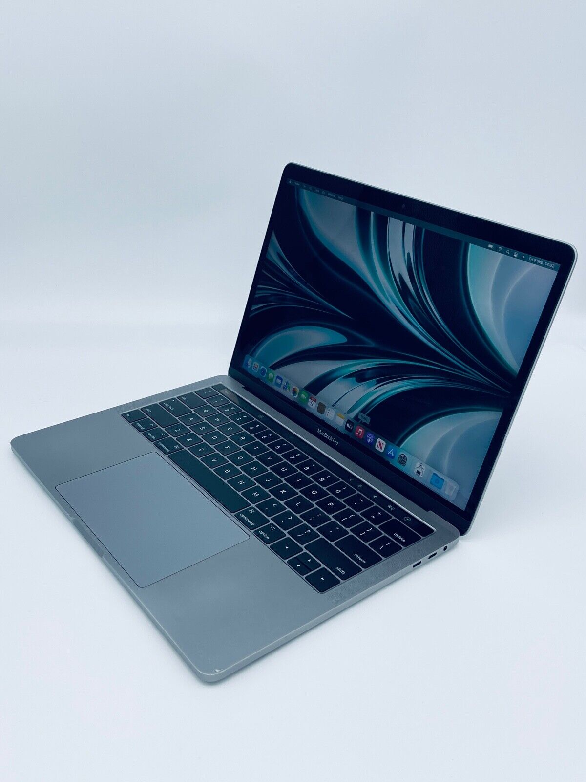 Apple MacBook Pro 13" 2017 Touch Bar ID Core i5 3.1Ghz 16GB 1TB SSD