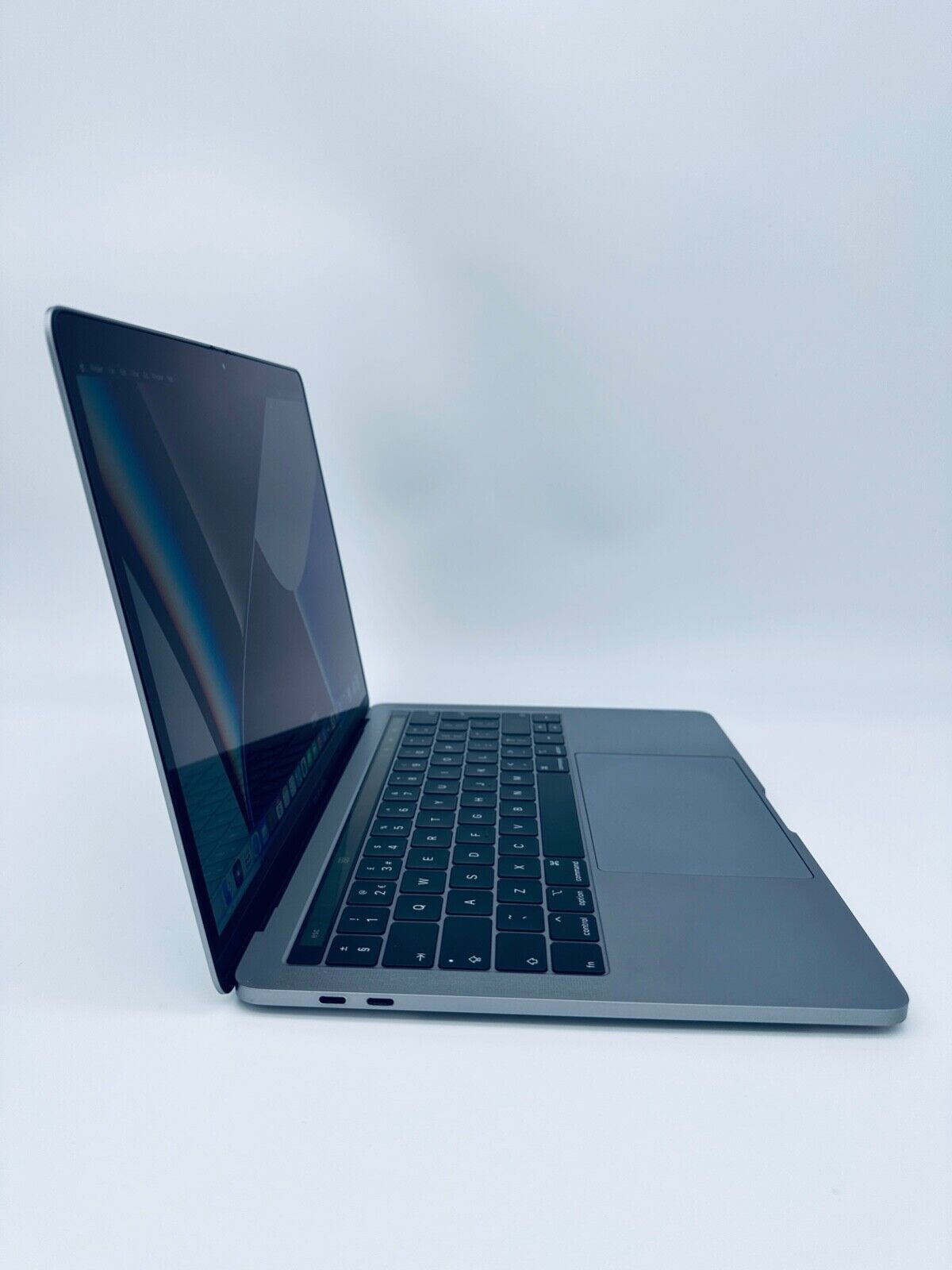 Apple MacBook Pro 13" 2018 Touch Bar Intel Core i7 2.7Ghz 16GB 512GB SSD