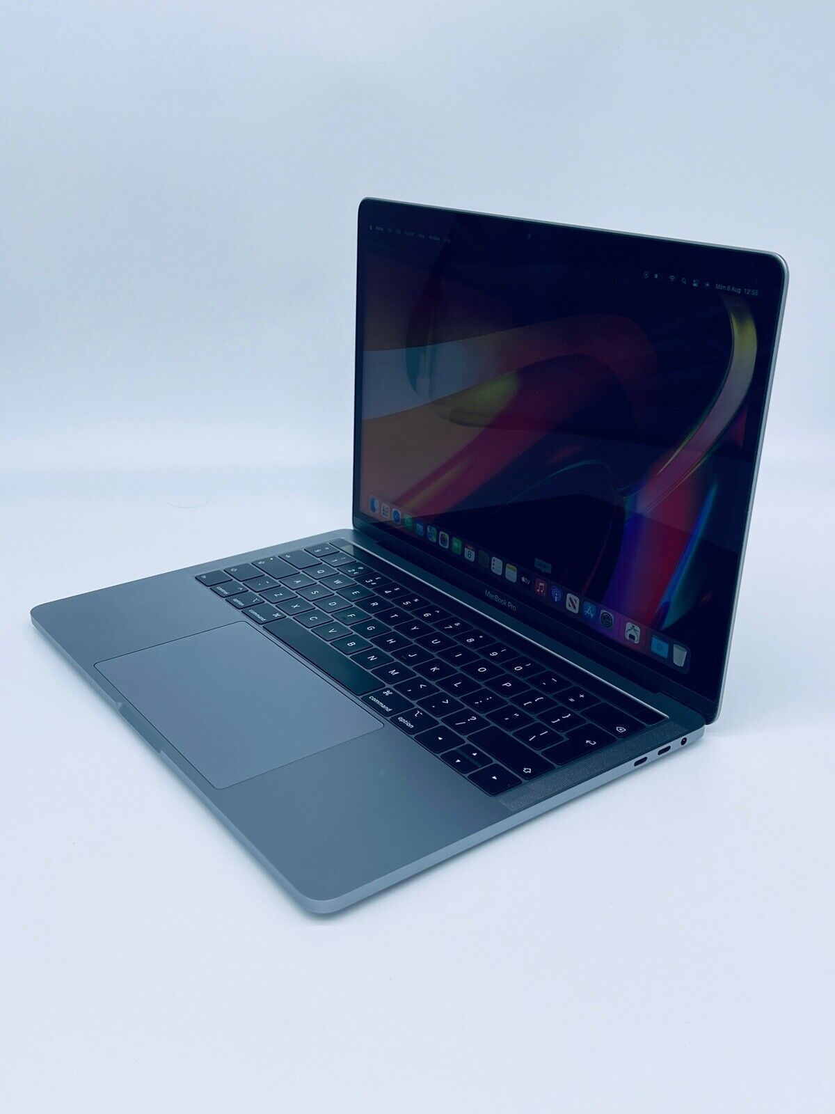 Apple MacBook Pro 13" 2019 Touch Bar Intel Quad Core i5 2.4Ghz 16GB 256GB SSD