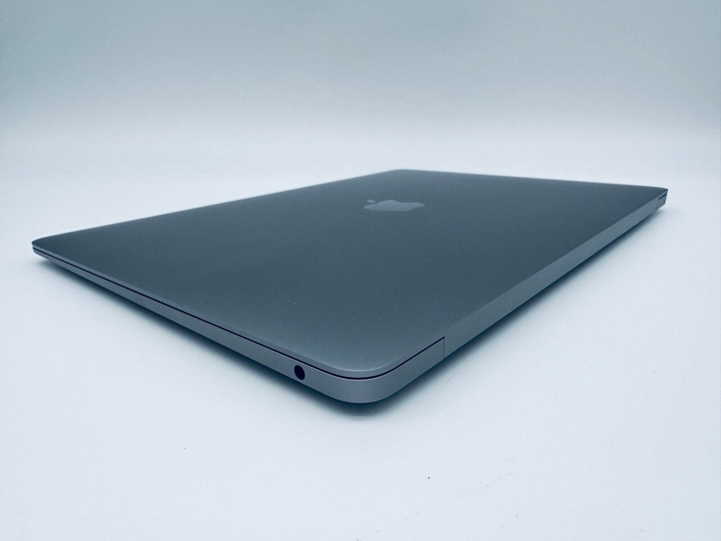 Apple MacBook Air 13" Retina M1 8-Core CPU 8-Core GPU 16GB Ram 1TB SSD