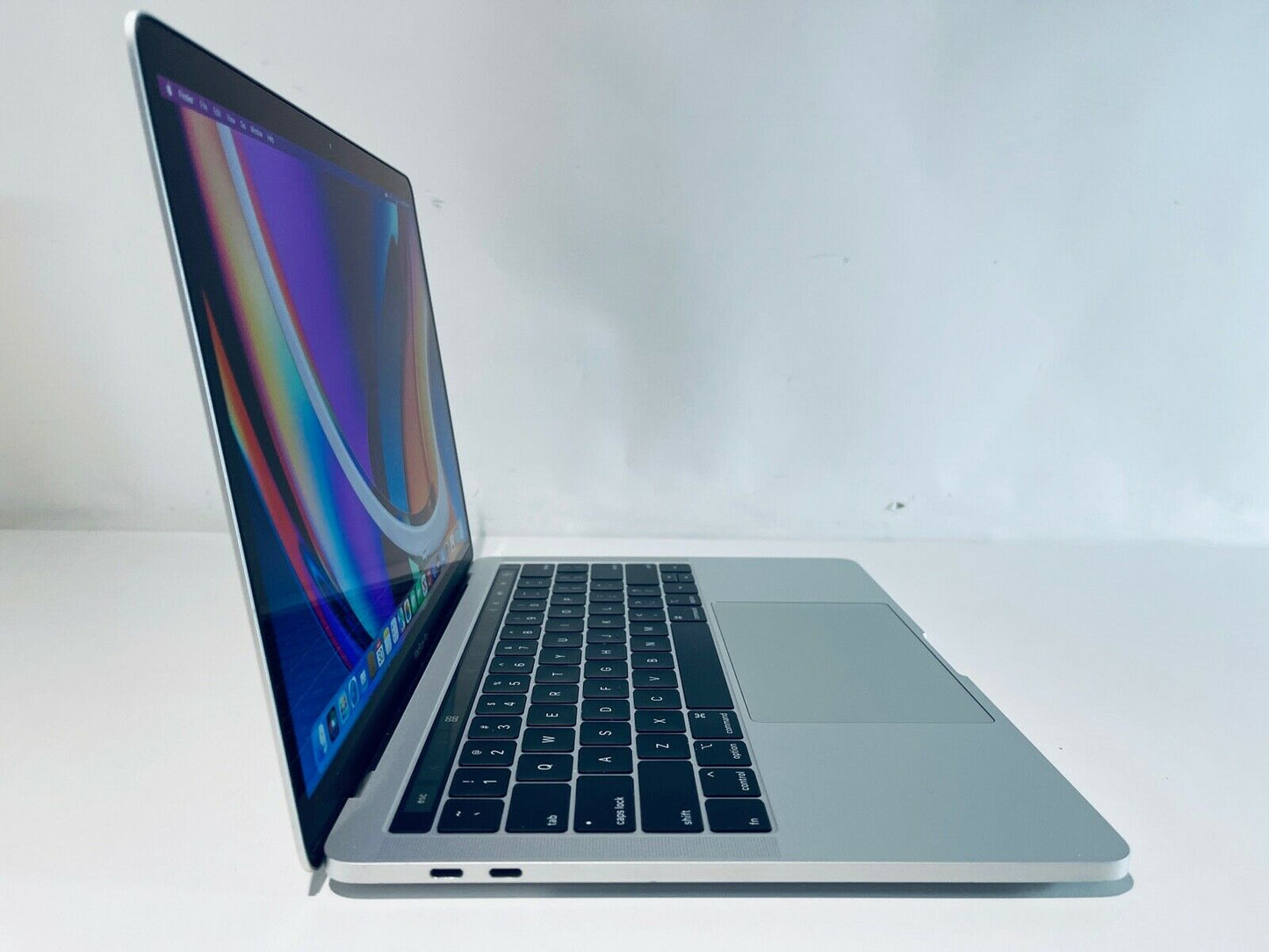 Apple MacBook Pro 13" 2019 Touch Bar Quad Core i7 2.8Ghz 16GB 2TB SSD