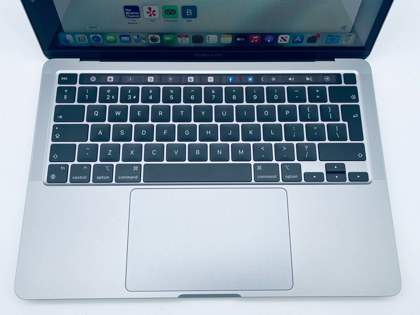 Apple MacBook Pro 13 Touch Bar ID M1 8-Core 8-GPU 16GB Ram 1TB SSD