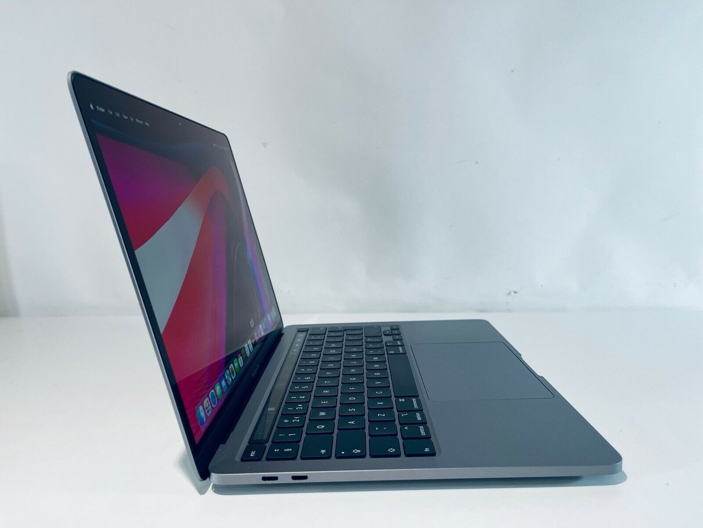 Apple MacBook Pro Retina 13" 2020 Touch Bar Quad Core i7 2.3Ghz 16GB 512GB SSD