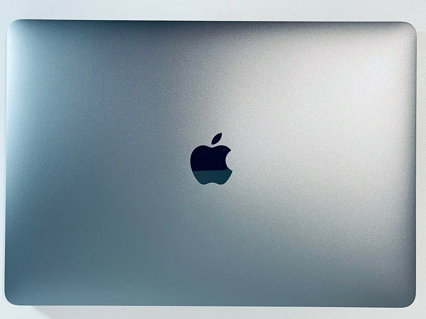 Apple MacBook Pro 13 Touch Bar ID, M1 8-Core CPU 8-Core GPU 8GB Ram 256GB SSD