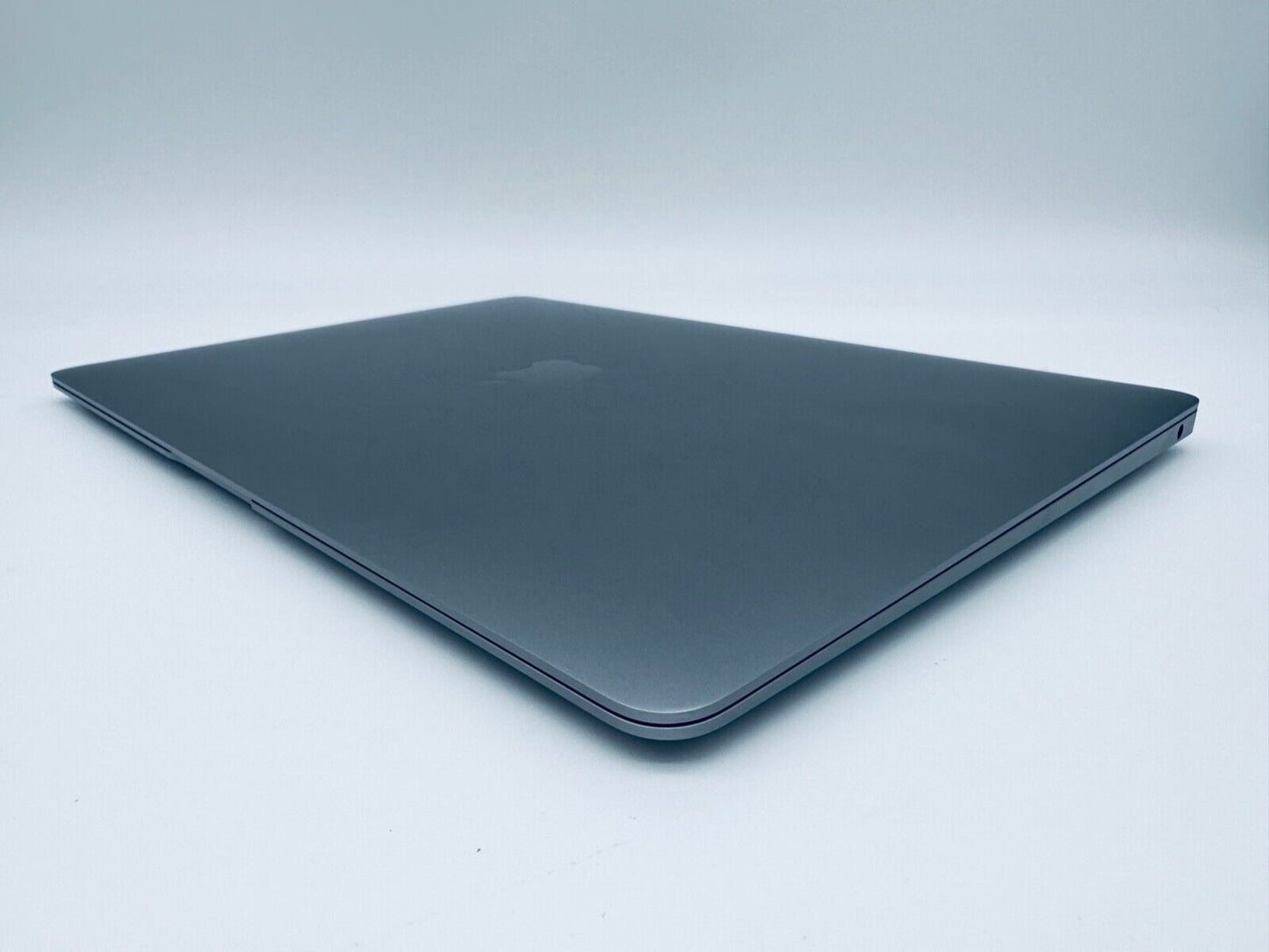 Apple MacBook Air 13" Retina M1 8-Core CPU 8-Core GPU 16GB Ram 1TB SSD