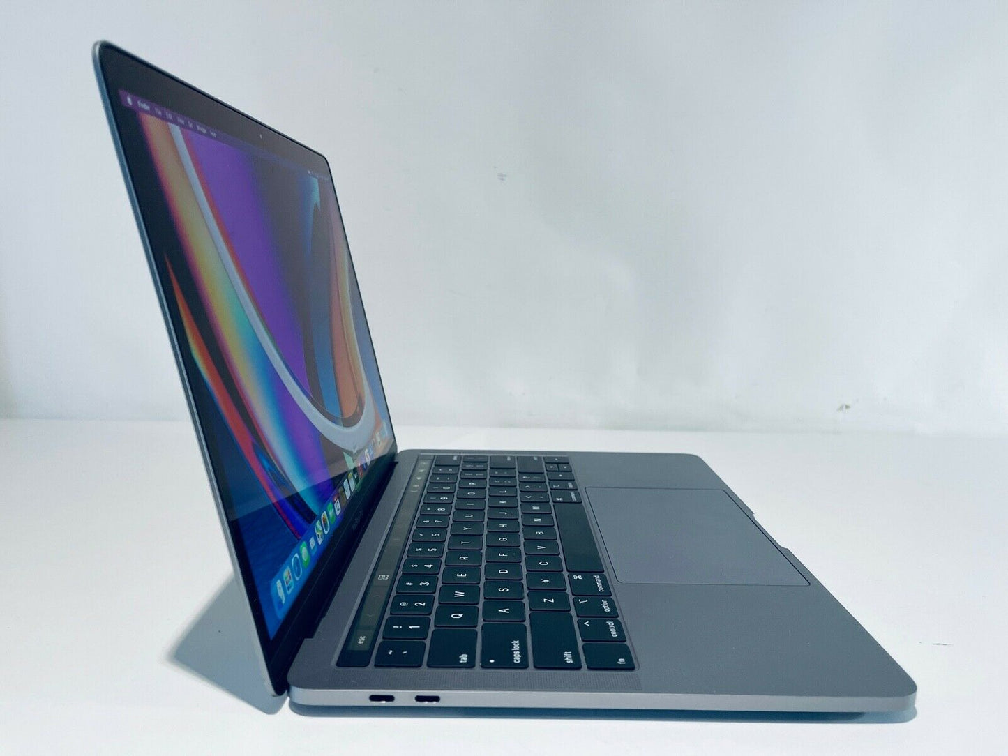 Apple MacBook Pro 13" 2019 Touch Bar ID Intel Quad Core i7 2.8Ghz 16GB 512GB SSD