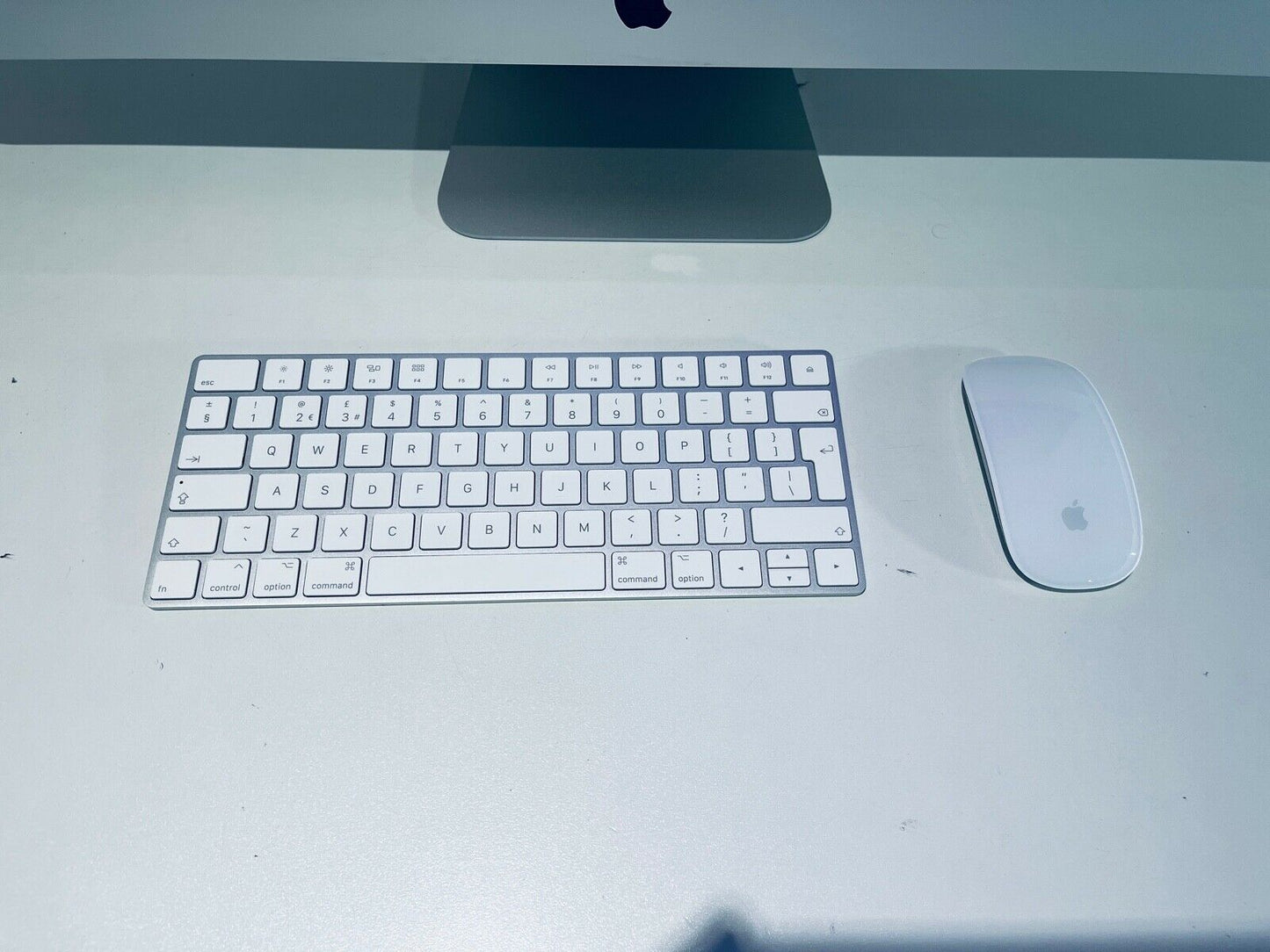 Apple iMac 27 5K Retina 2019 Intel Core i5 3.7Ghz Six 6-Core 8GB 2TB Fusion Drive