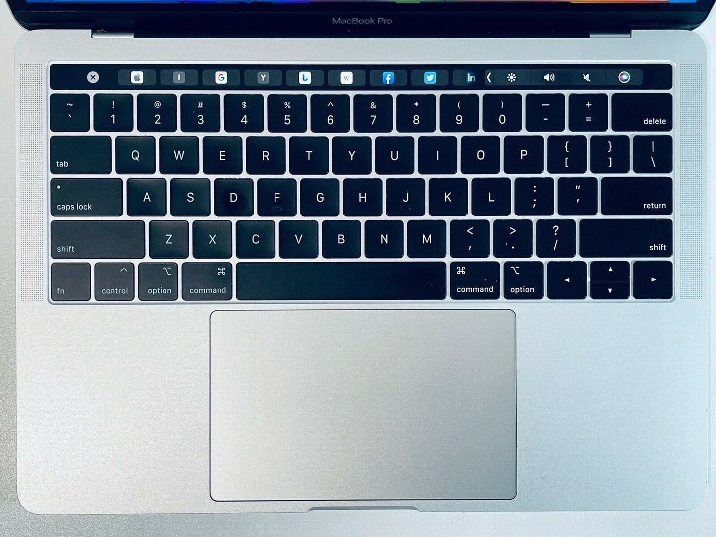 Apple MacBook Pro 13" 2019 Touch Bar Quad Core i7 2.8Ghz 16GB 2TB SSD